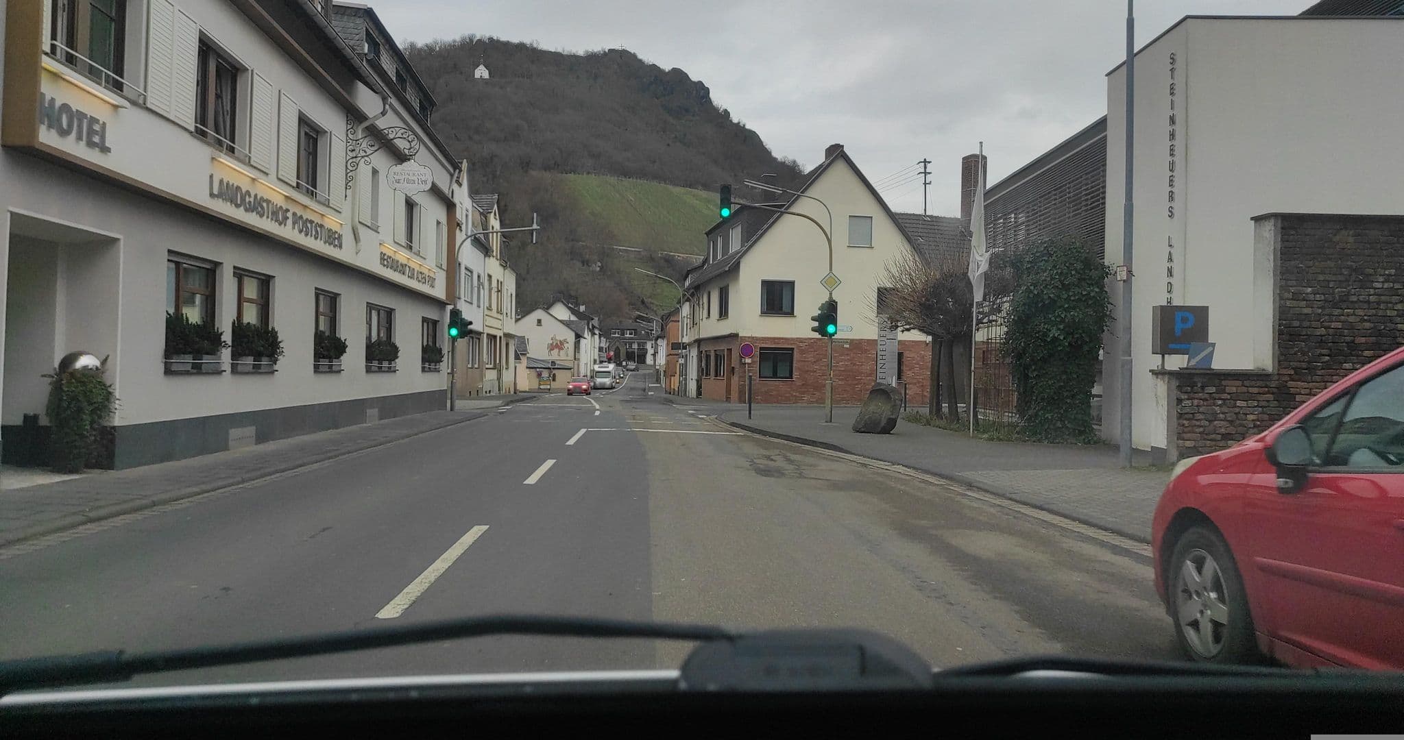 Street view near Hotel zur alten Post, Bad Neuenahr-Ahrweiler — © wolly79 (CC BY-SA · Mapillary)