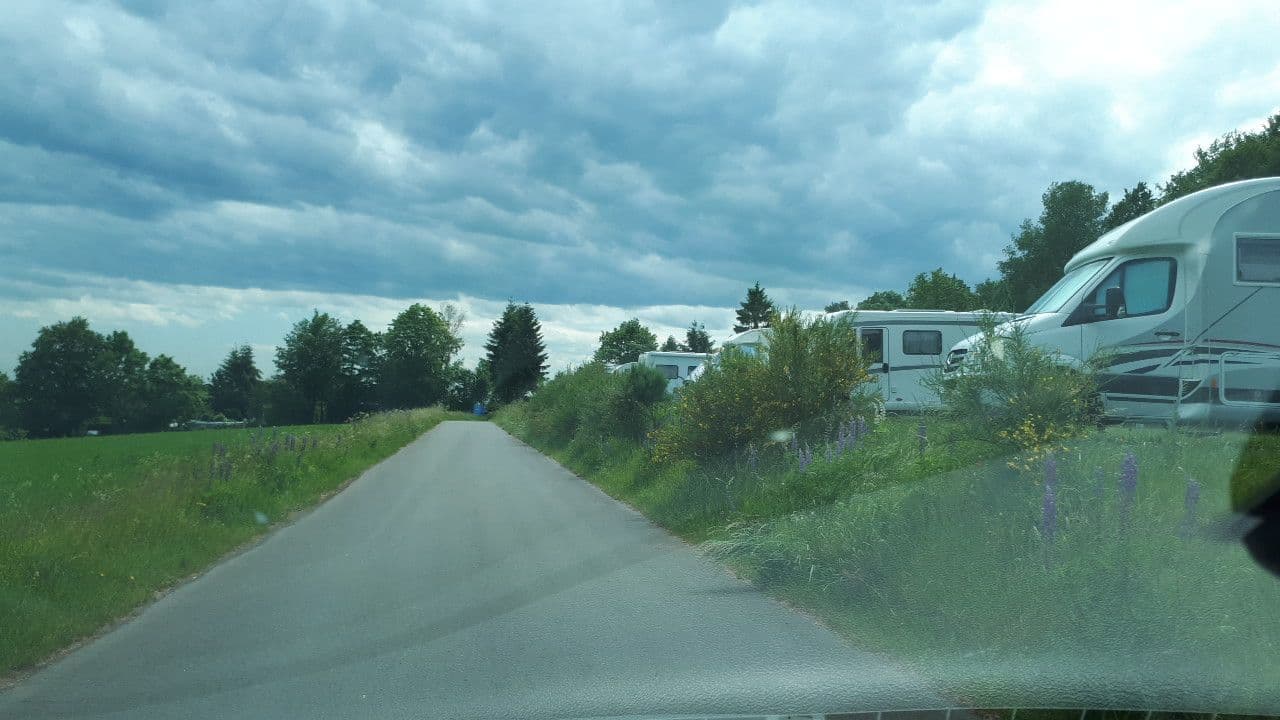 Street view near Wohnmobilhafen Pulvermaar, Gillenfeld — © elle (CC BY-SA · Mapillary)