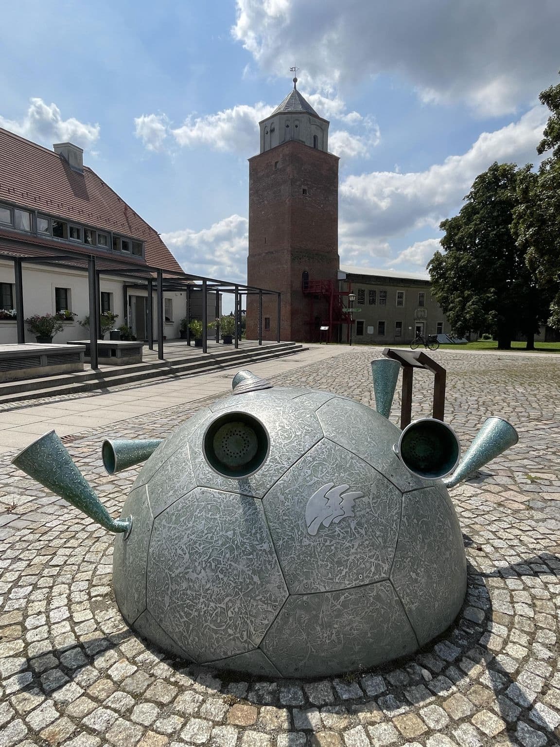 Street view near Pension Heinzelberge, Eilenburg — © surveyor99 (CC BY-SA · Mapillary)