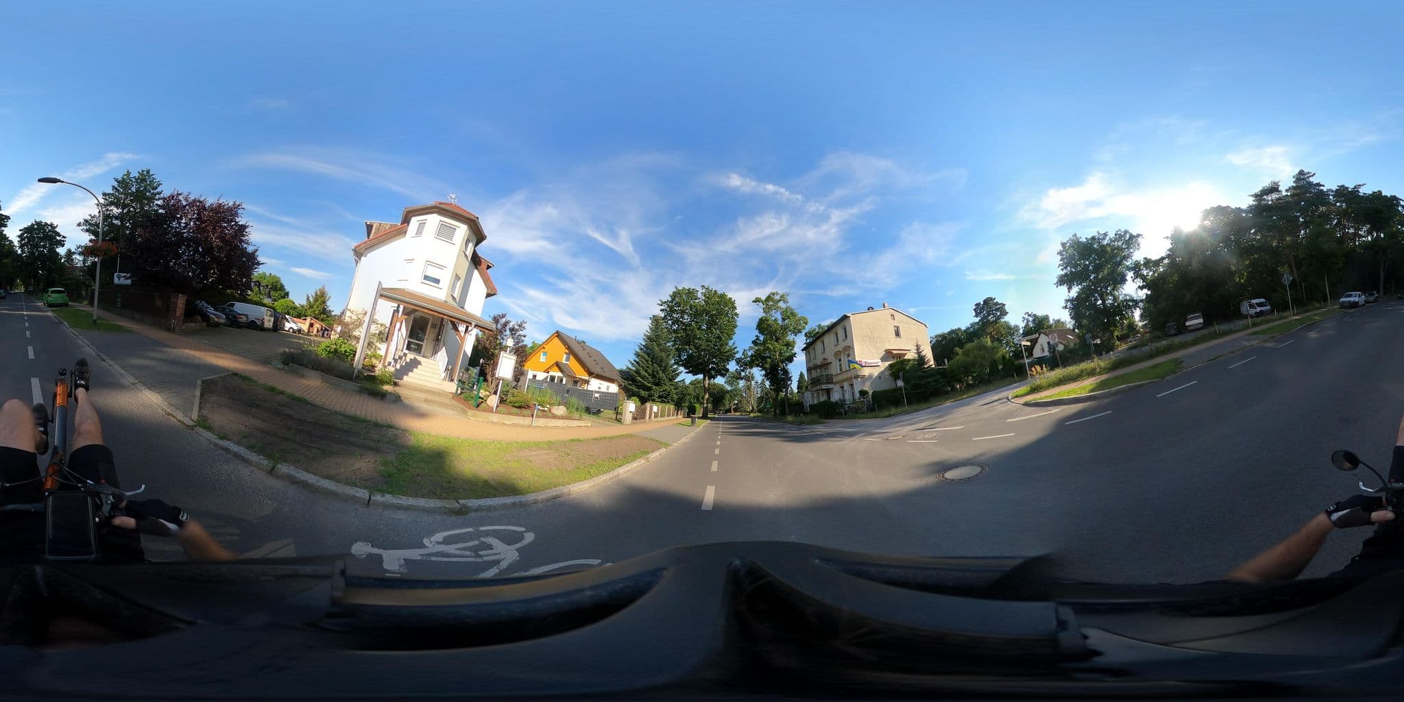 Street view near Hotel Bergfelde, Hohen Neuendorf — © Birken_Liege (CC BY-SA · Mapillary)