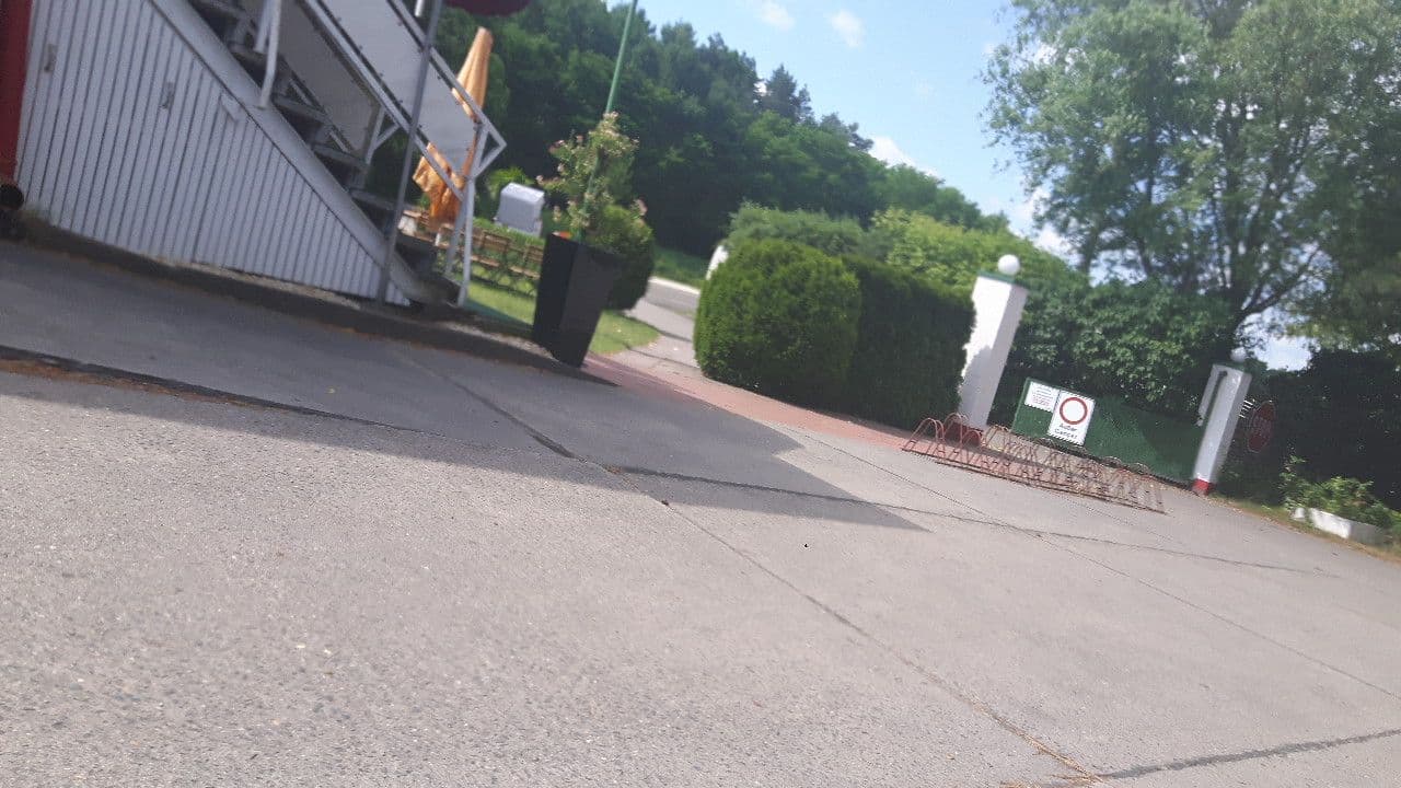 Street view near Hotel und Camping am Wasser, Nikolassee — © changchun1 (CC BY-SA · Mapillary)