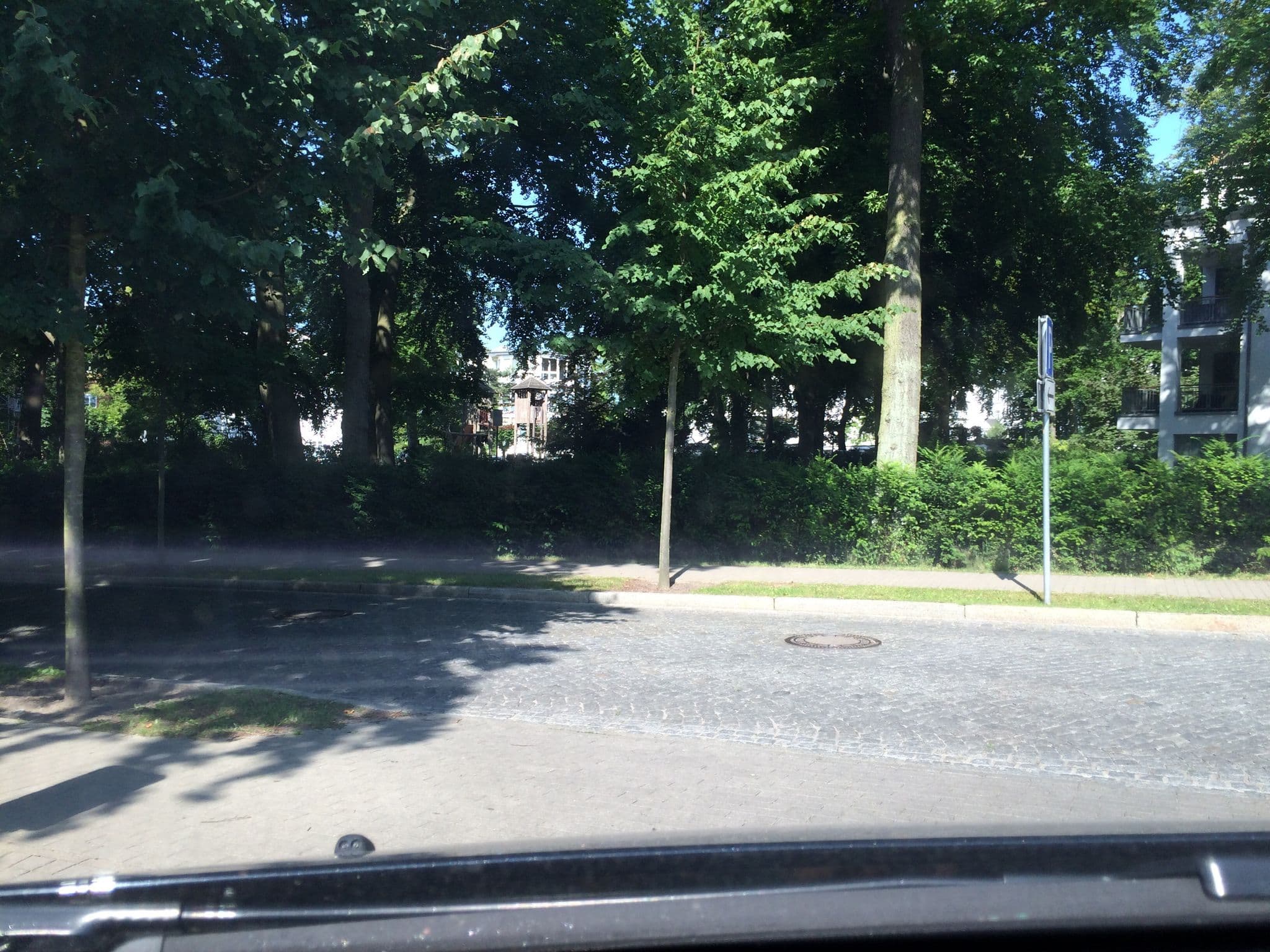 Street view near Villa Victoria, Ostseebad Binz