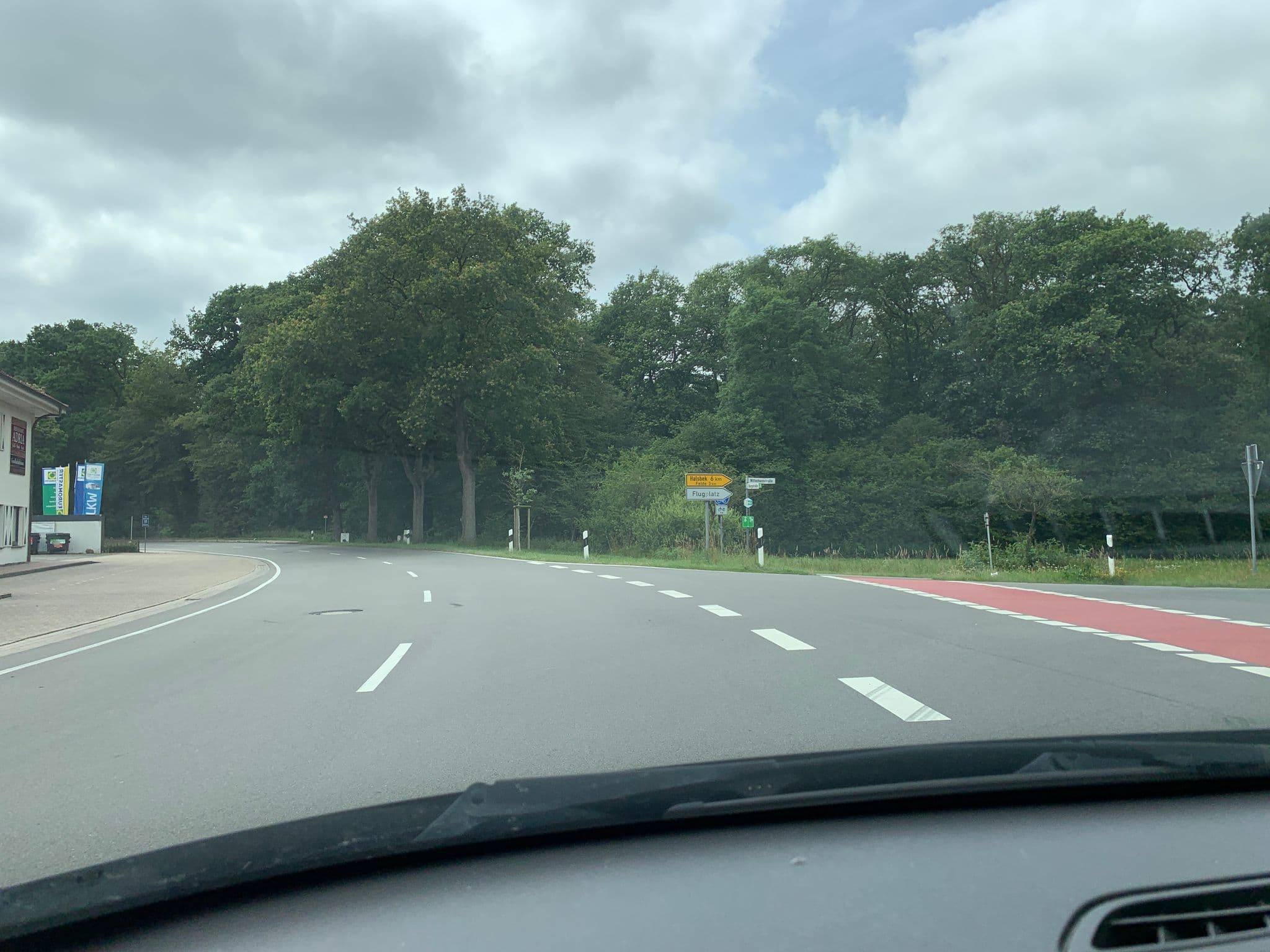 Street view near Waldhotel am Wittenheimer Forst, Westerstede — © deleted_user (CC BY-SA · Mapillary)