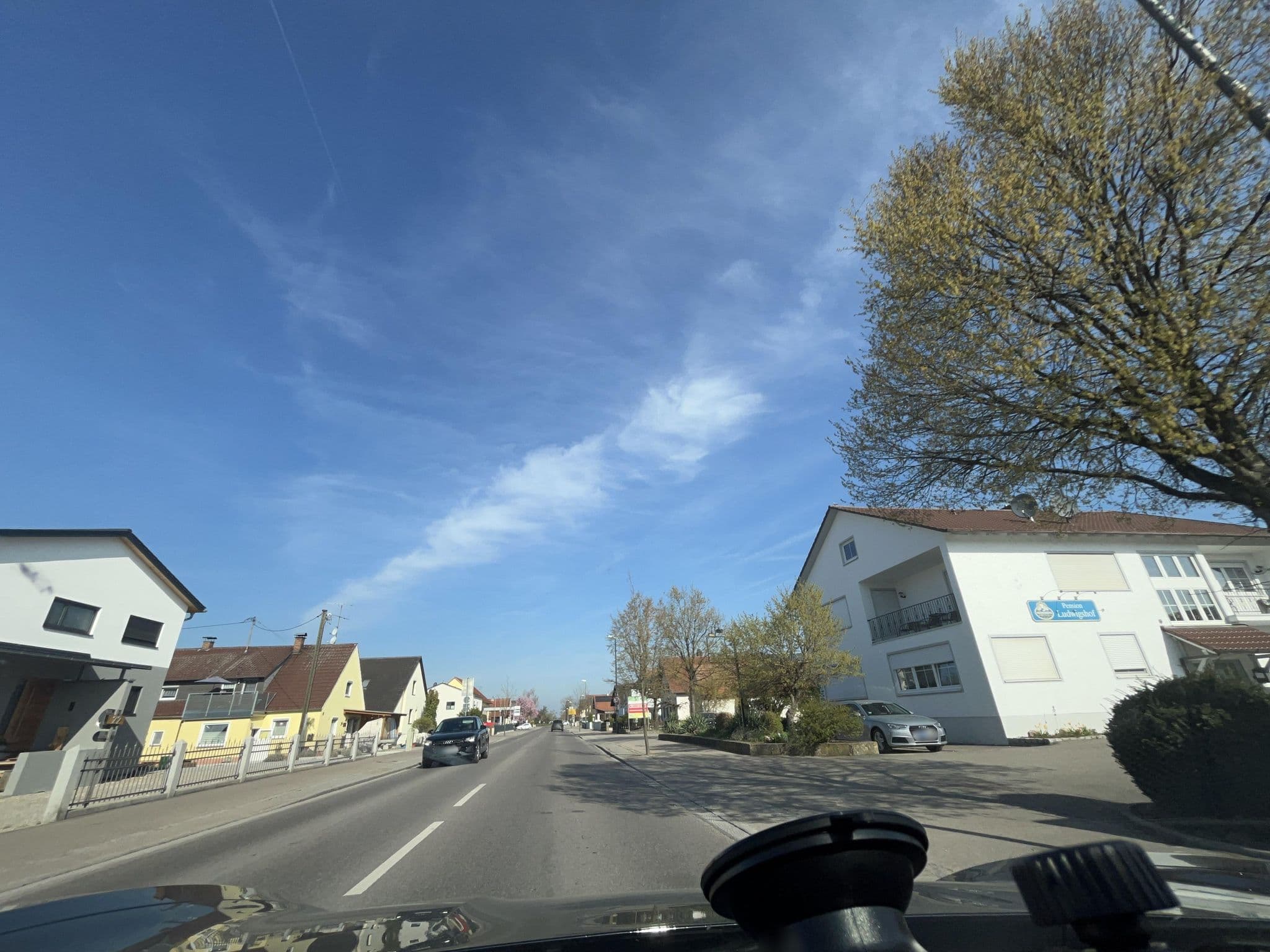 Street view near Ludwigshof, Karlshuld — © pharris0n (CC BY-SA · Mapillary)