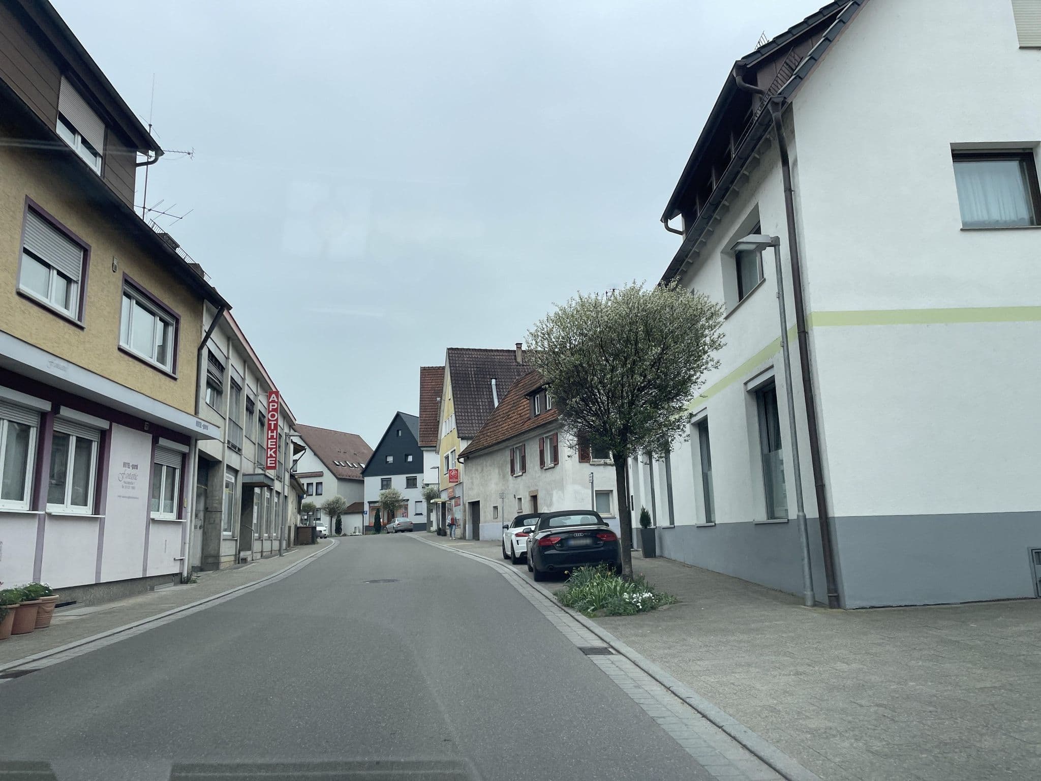 Street view near Hotel Fantstic, Neckartenzlingen — © baldur80 (CC BY-SA · Mapillary)
