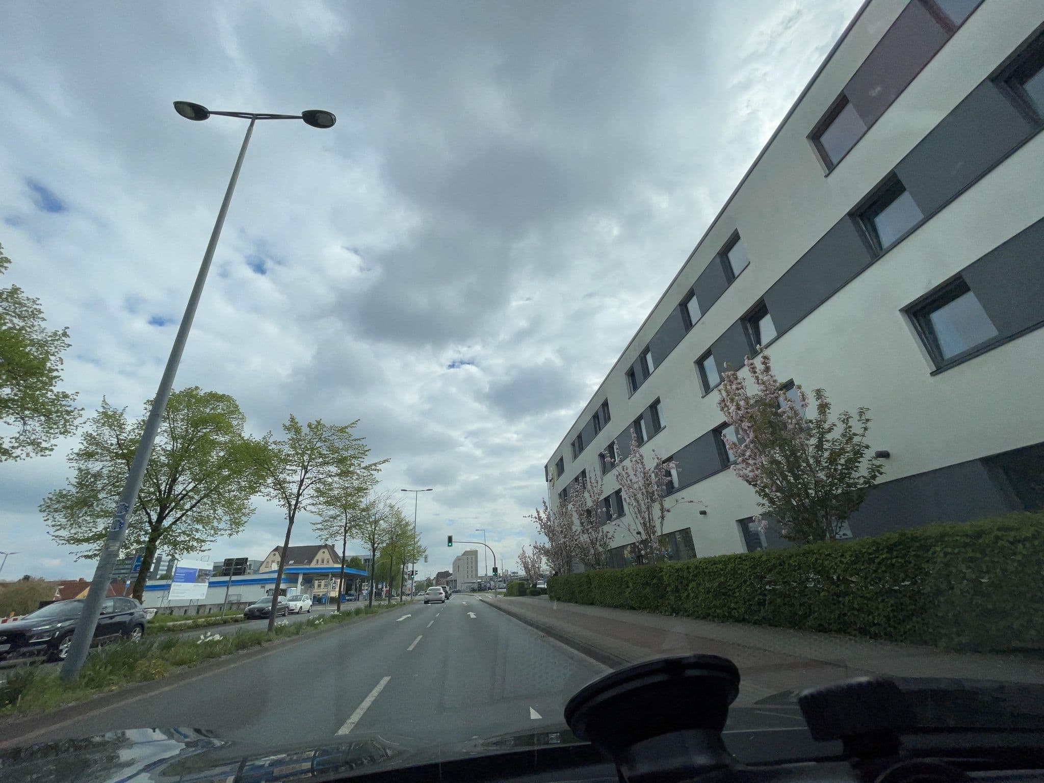 Street view near B&B Hôtel, Paderborn — © pharris0n (CC BY-SA · Mapillary)
