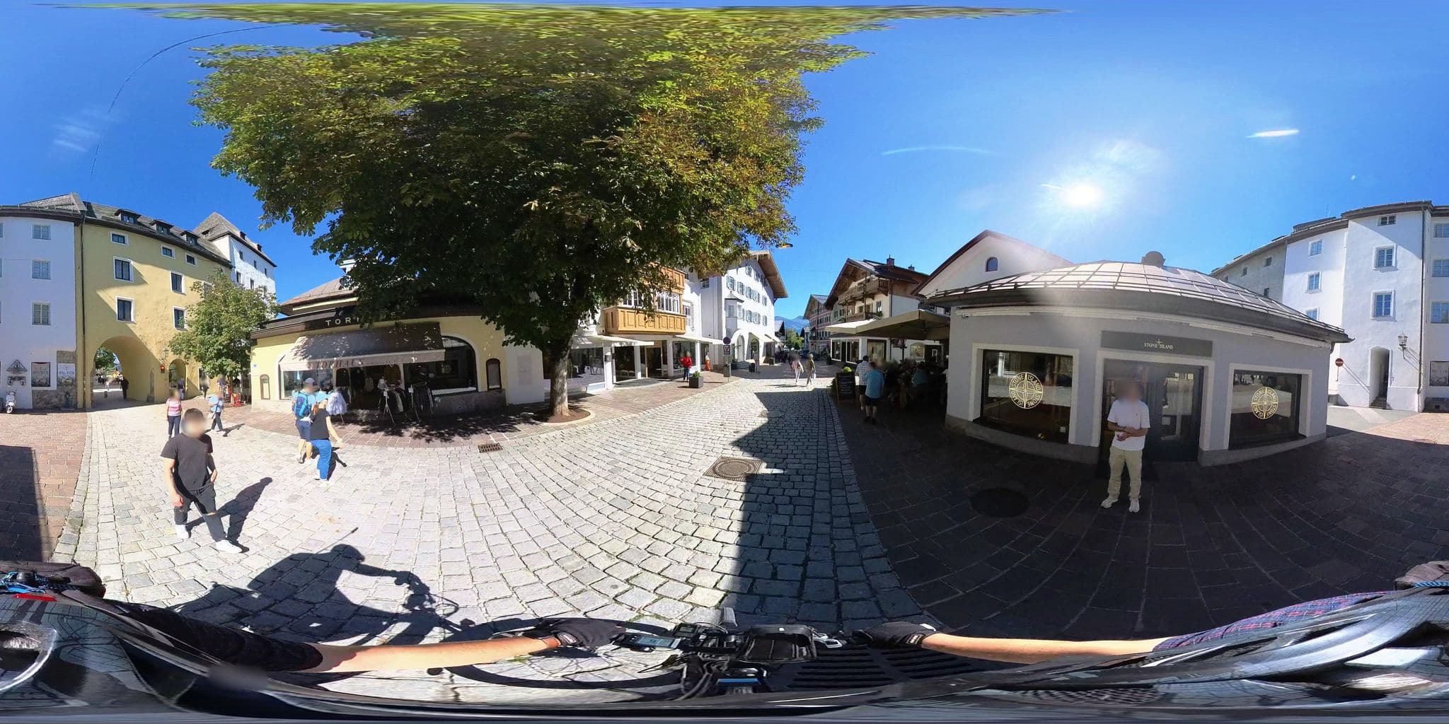 Street view near Weisses Rössl, Kitzbühel — © osmplus_org (CC BY-SA · Mapillary)