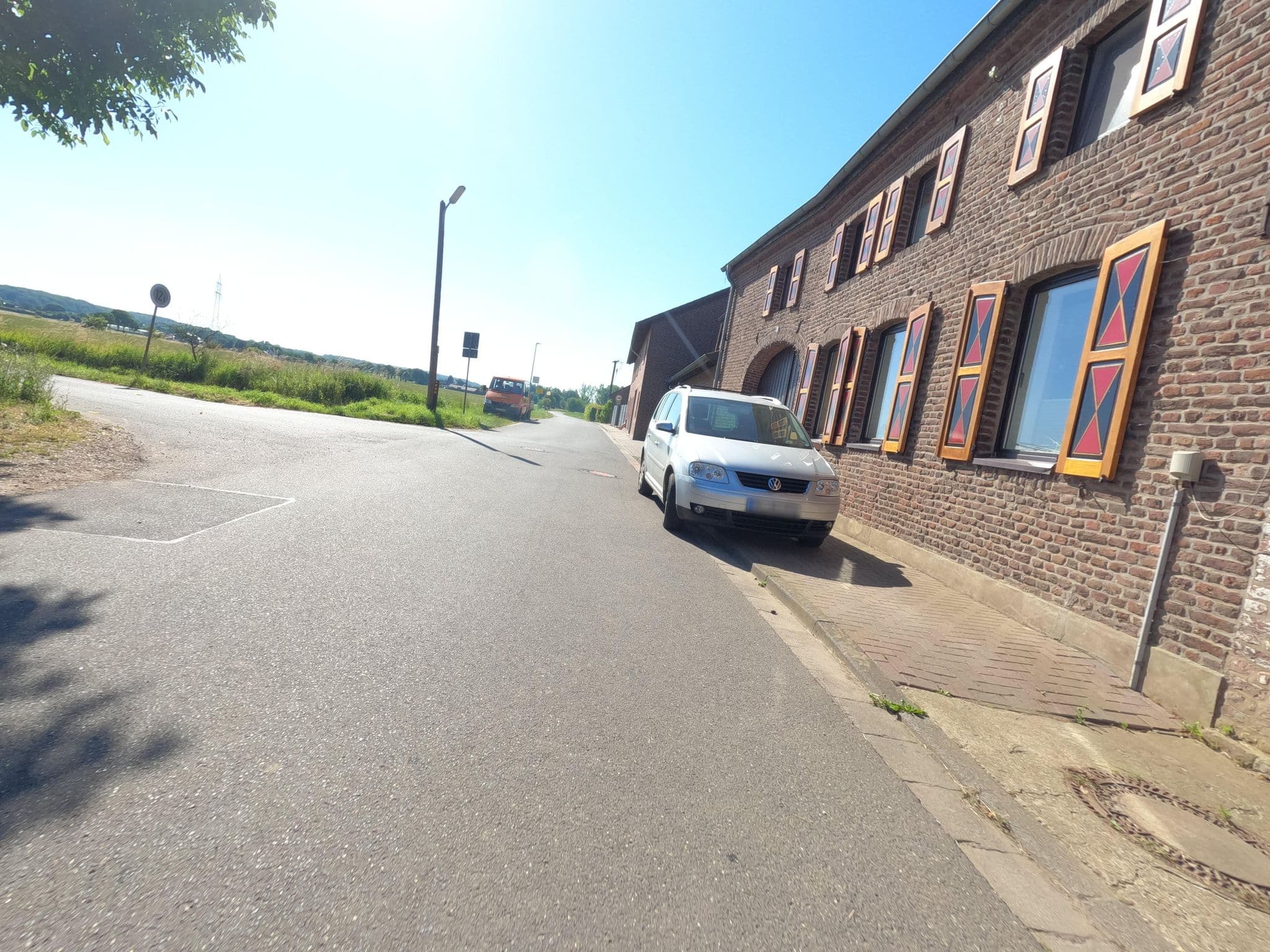 Street view near Ferienwohnung Küppers, Wassenberg — © hektor1989 (CC BY-SA · Mapillary)