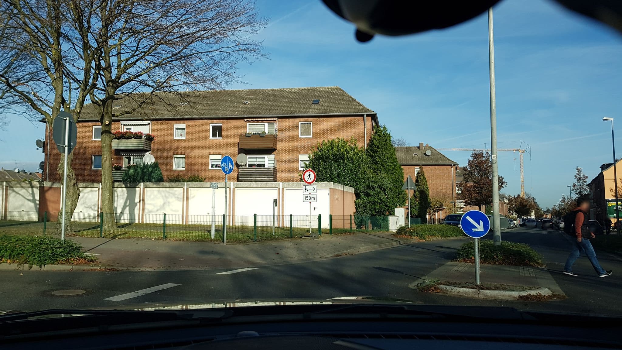Street view near Hotel Elsen, Grevenbroich — © bigpapa2908 (CC BY-SA · Mapillary)