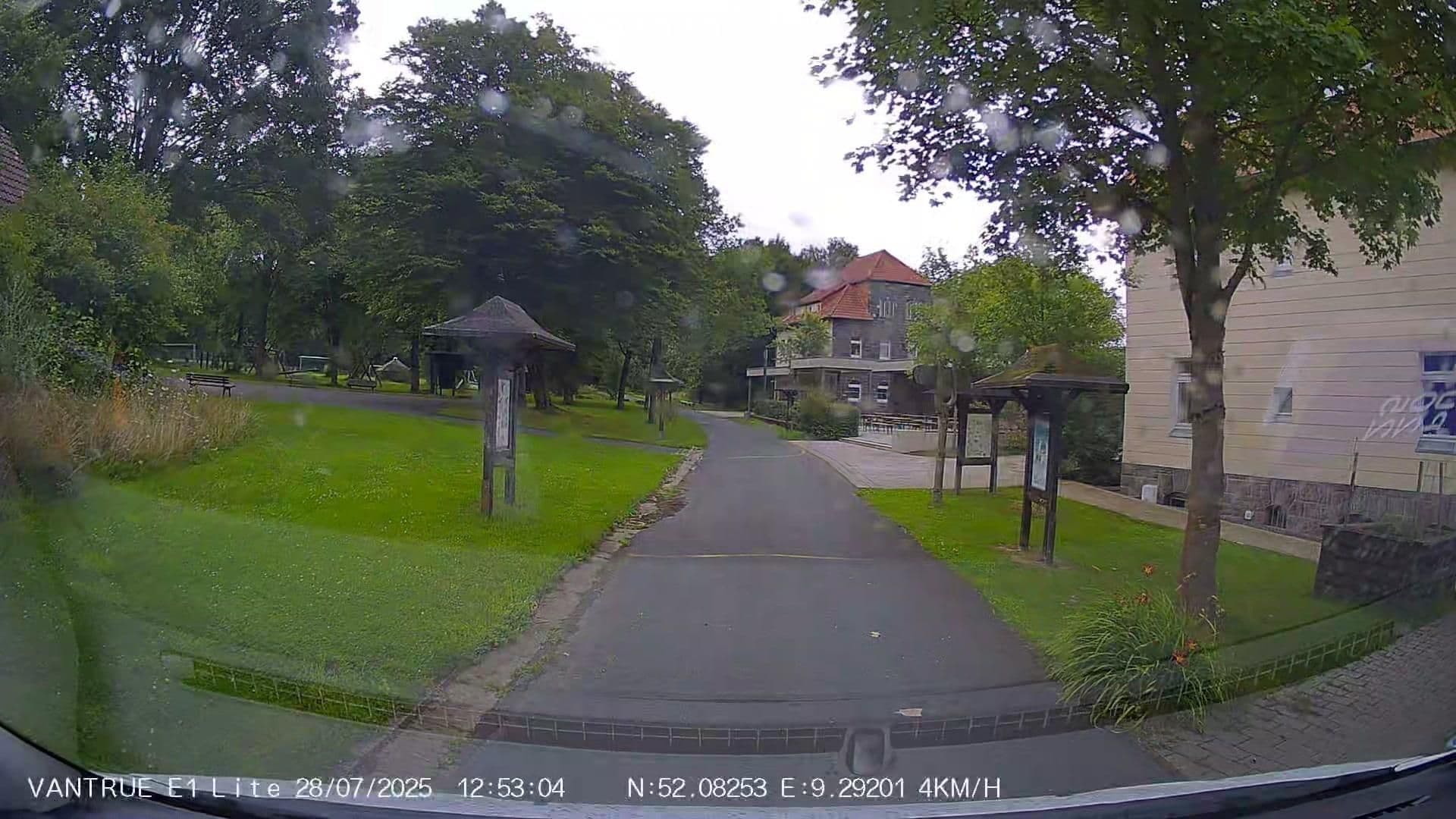 Street view near Schullandheim Riepenburg, Aerzen — © Hightower- (CC BY-SA · Mapillary)