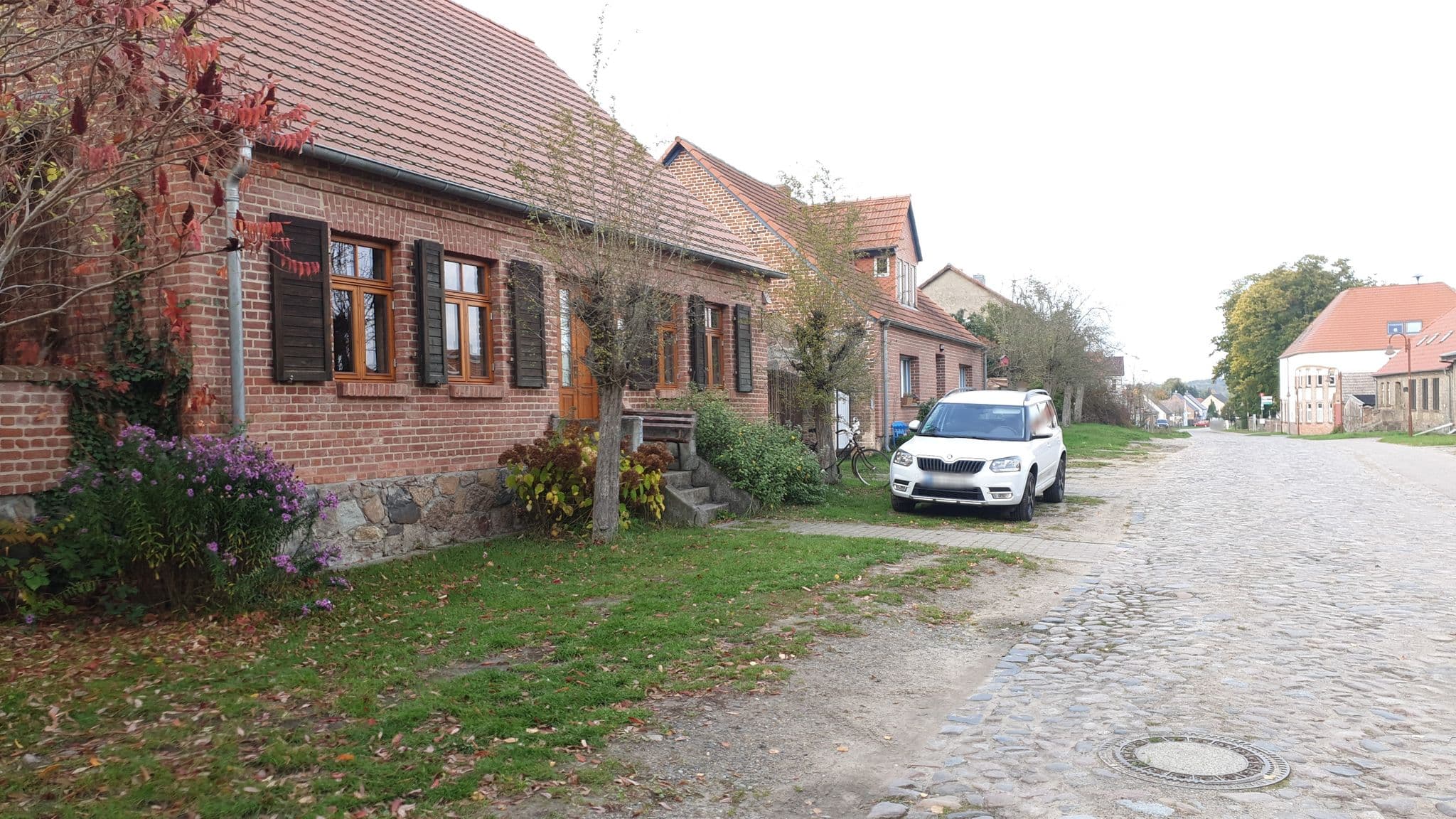 Street view near Pension Buntspecht, Chorin — © jochenb (CC BY-SA · Mapillary)