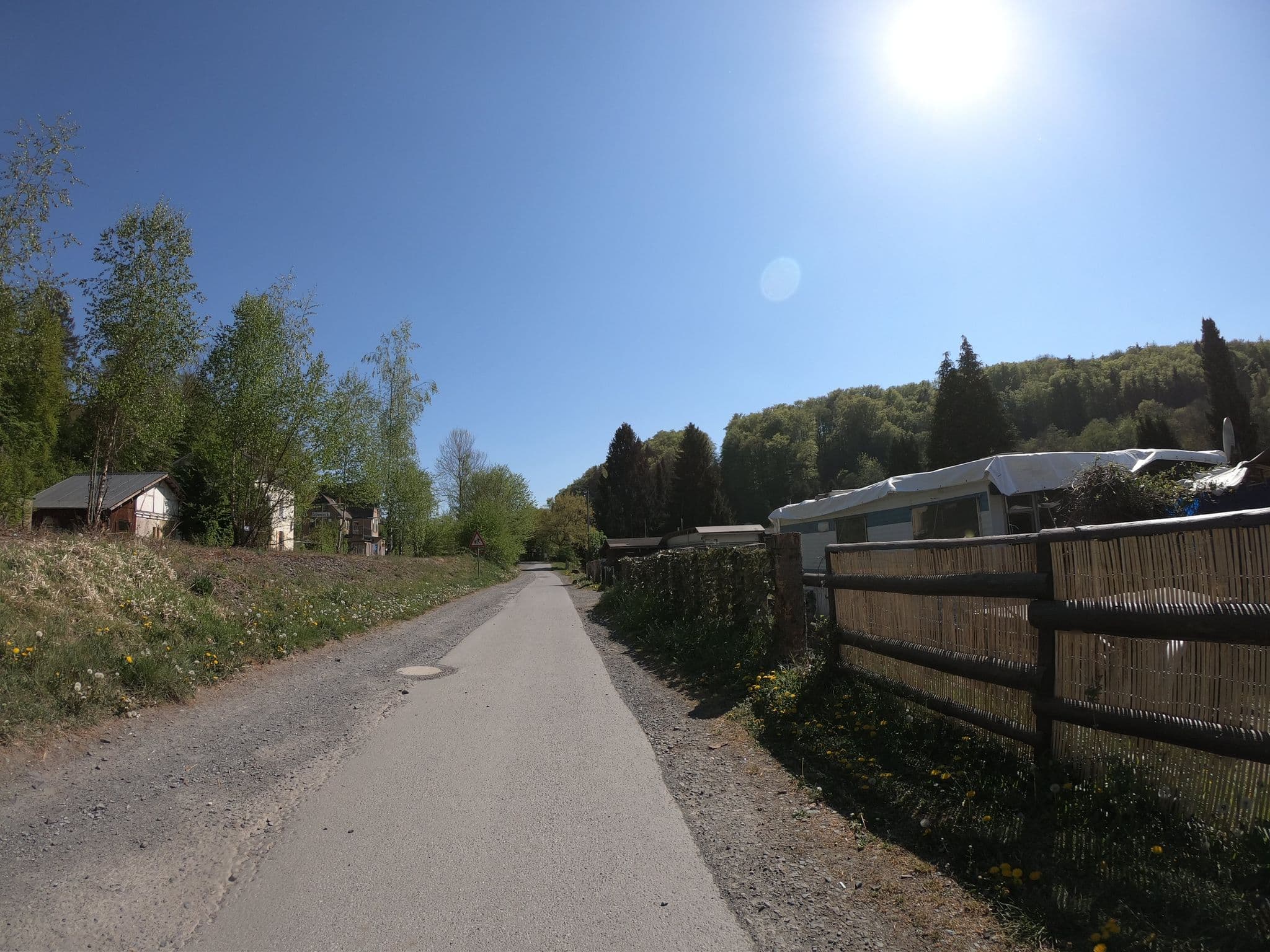 Street view near Campingplatz Gräveneck, Weinbach — © grinninghamster (CC BY-SA · Mapillary)