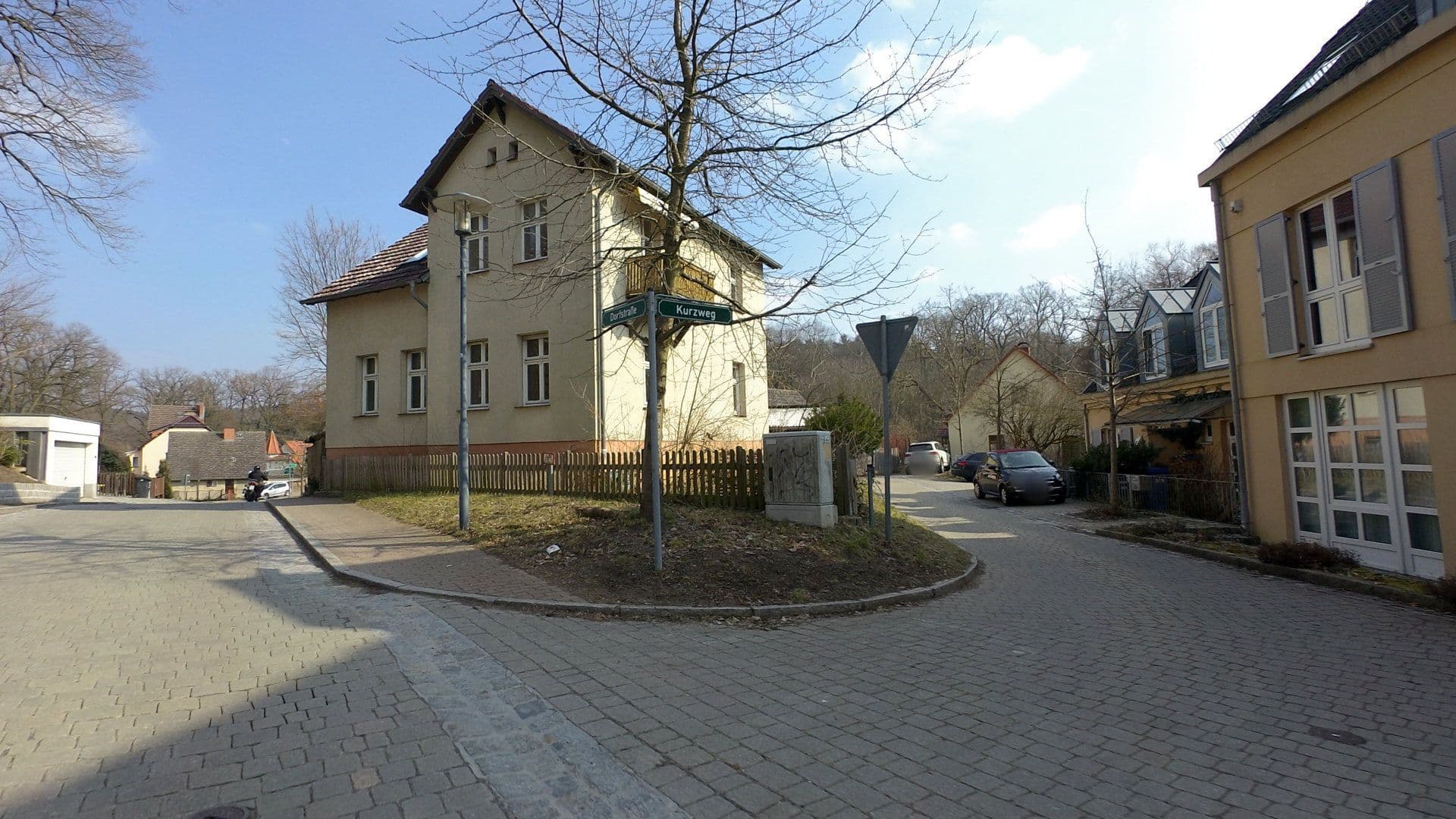 Street view near Villa Siebenhaar, Fichtenwalde — © moenk (CC BY-SA · Mapillary)