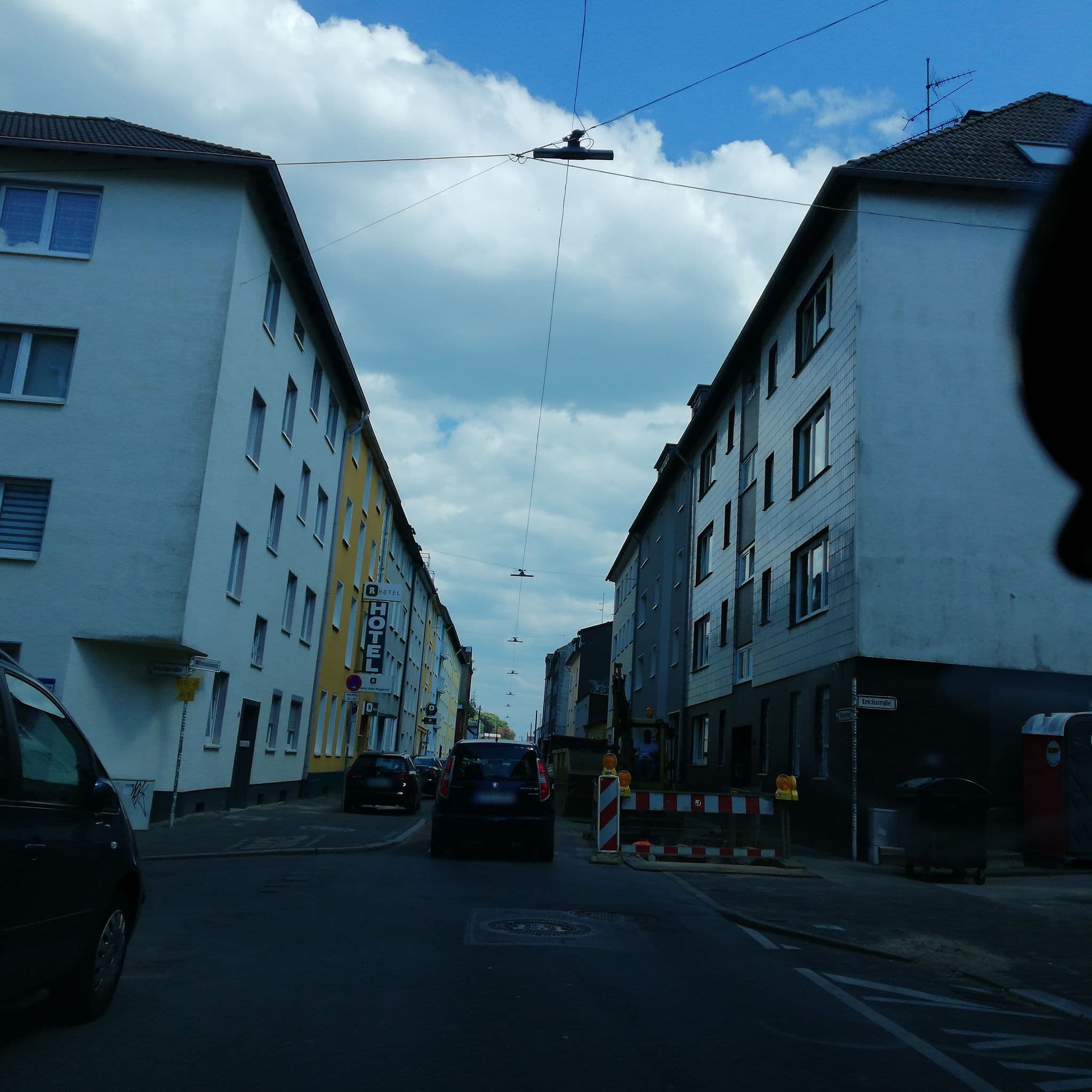 Street view near Residenz Hotel Wuppertal, Wuppertal — © thoschi (CC BY-SA · Mapillary)