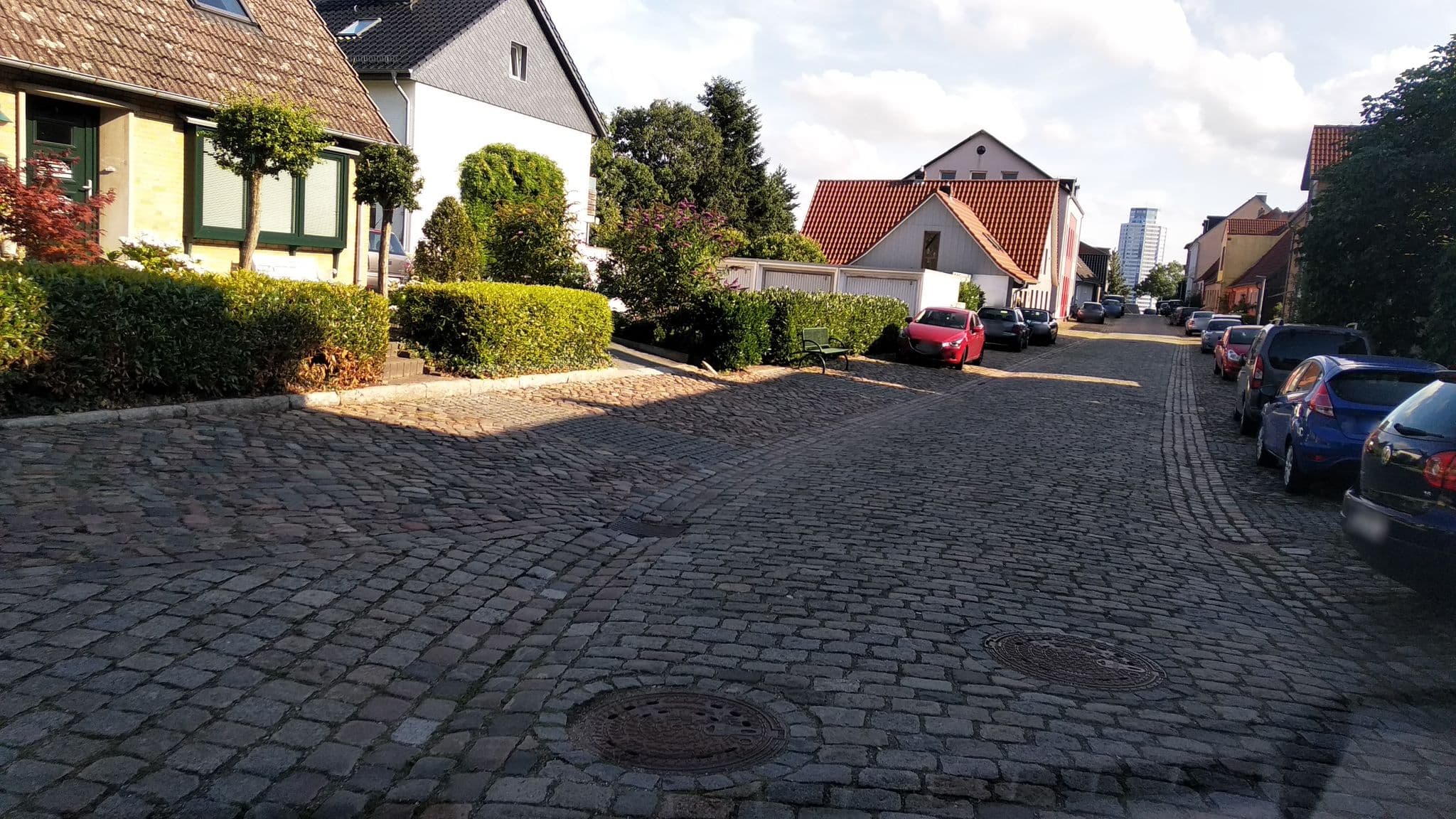 Street view near Ferienwohnung Steffensen, Schleswig — © hoeckie1975 (CC BY-SA · Mapillary)
