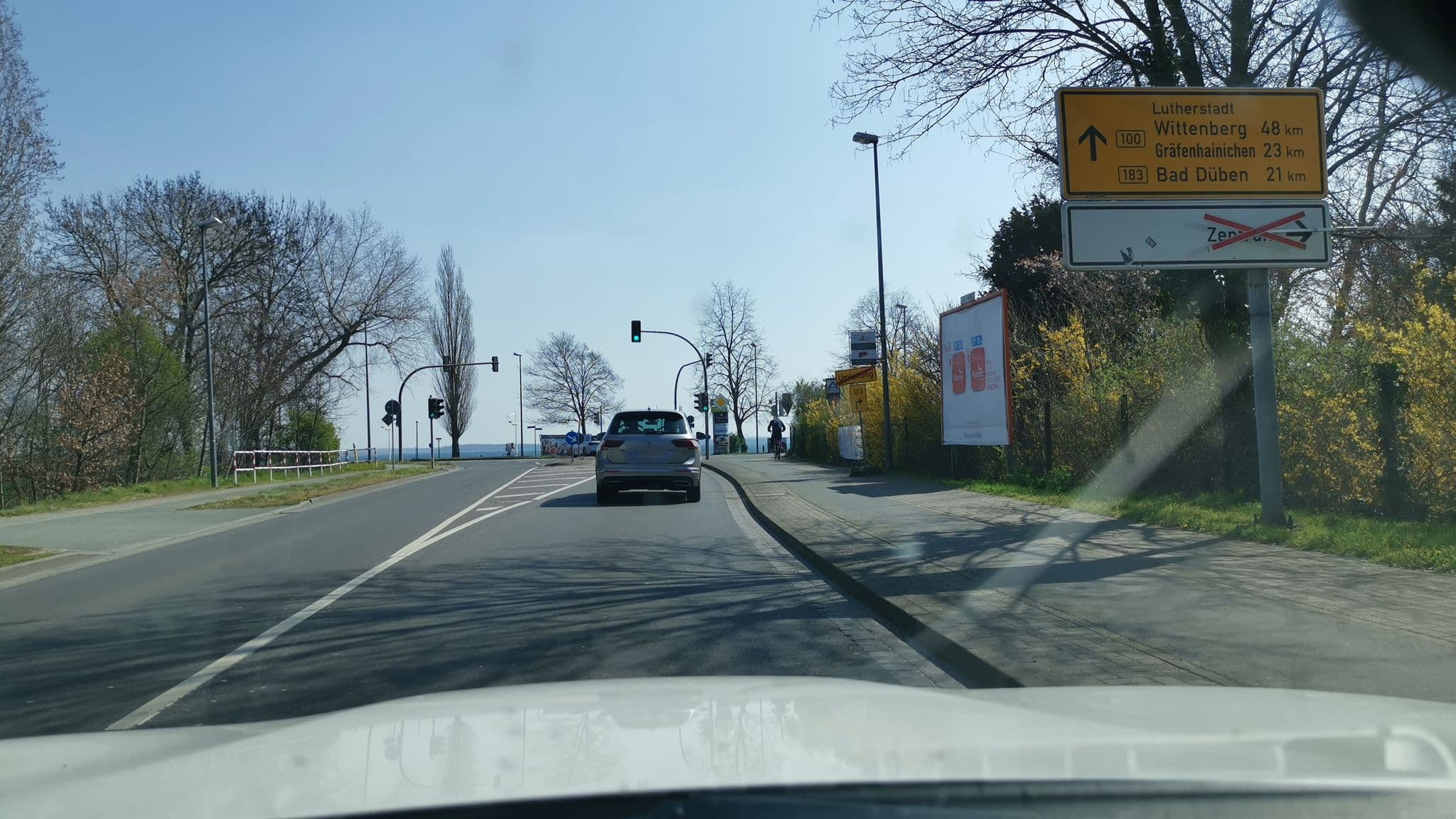 Street view near Pension irgit, Bitterfeld-Wolfen — © jenki (CC BY-SA · Mapillary)