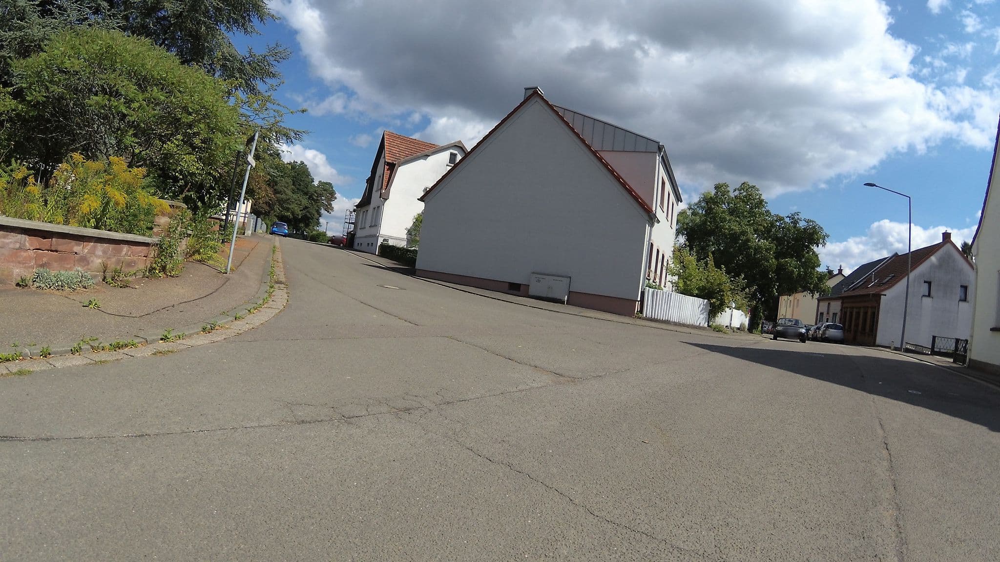 Street view near Gästehaus Kaster, Homburg — © teddy73 (CC BY-SA · Mapillary)