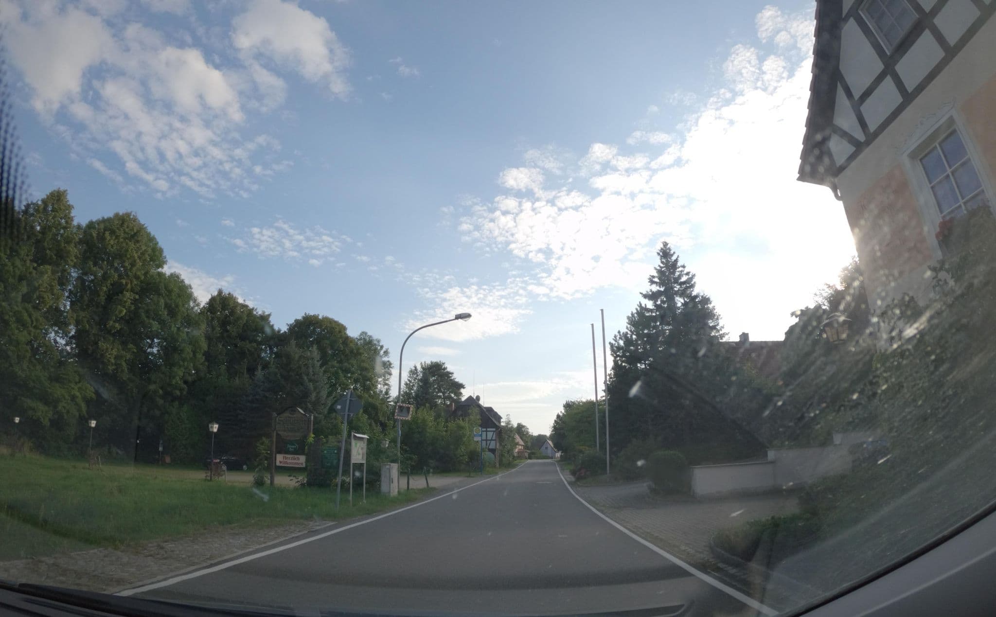 Street view near Schützenhaus, Dürrhennersdorf — © atze02 (CC BY-SA · Mapillary)