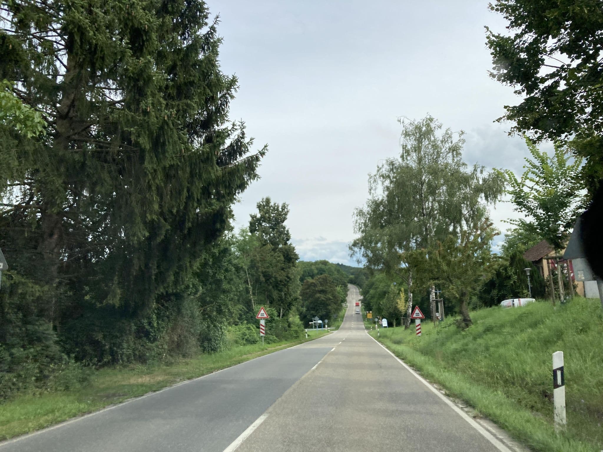 Street view near Freund, Sinsheim — © tasmaniadevil (CC BY-SA · Mapillary)