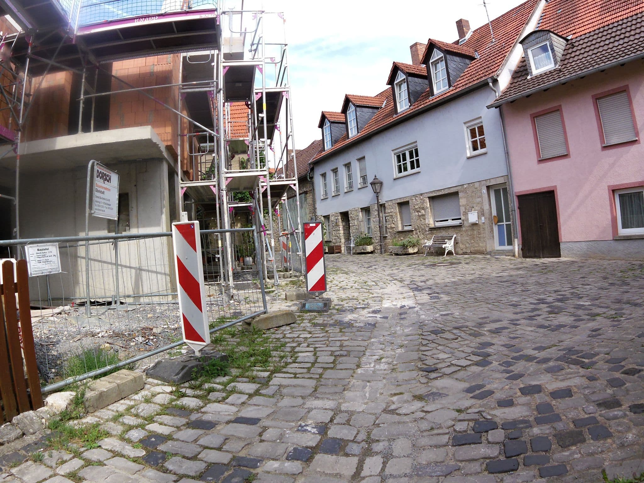 Street view near Gästehaus Mönchshof, Sommerhausen — © zoegglmeyr (CC BY-SA · Mapillary)
