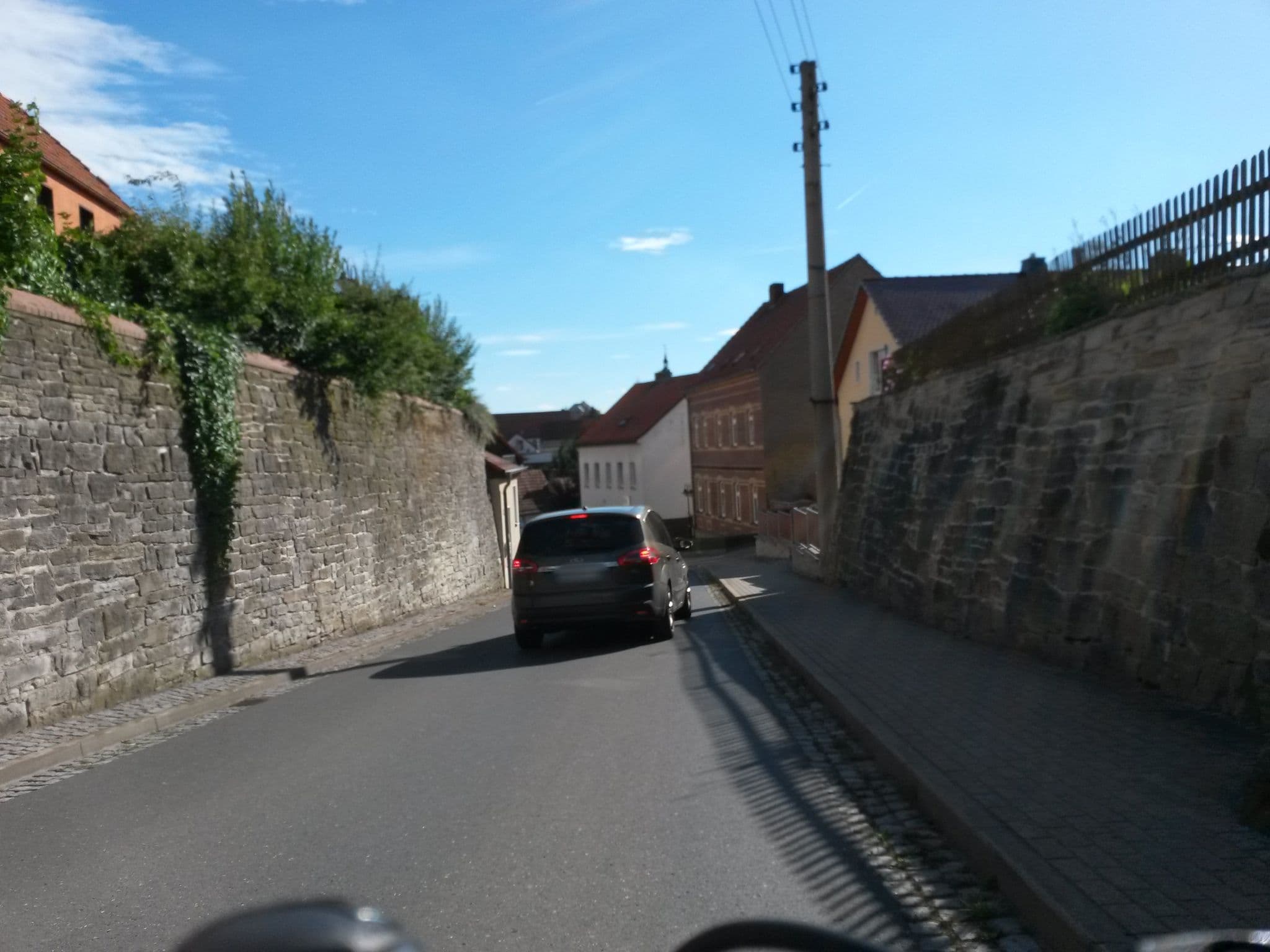 Street view near Haus Hilde, Bad Klosterlausnitz — © rausk (CC BY-SA · Mapillary)