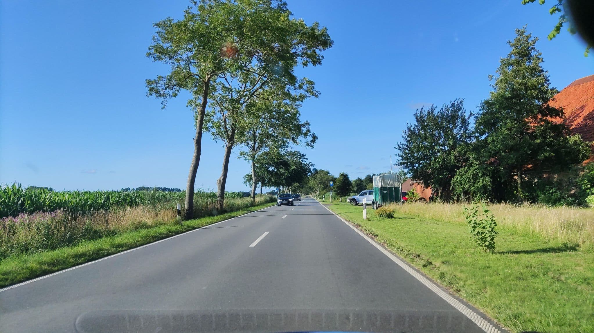 Street view near Reiten im Wangerland, Jever — © hotteliene (CC BY-SA · Mapillary)