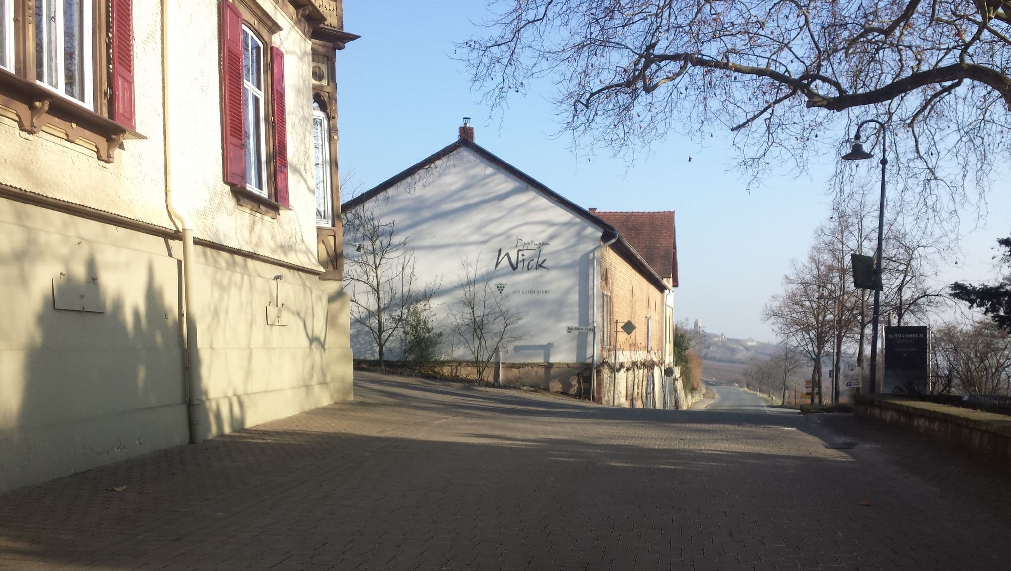 Street view near Zum schwarzen Herrgott, Albisheim — © wegavision (CC BY-SA · Mapillary)