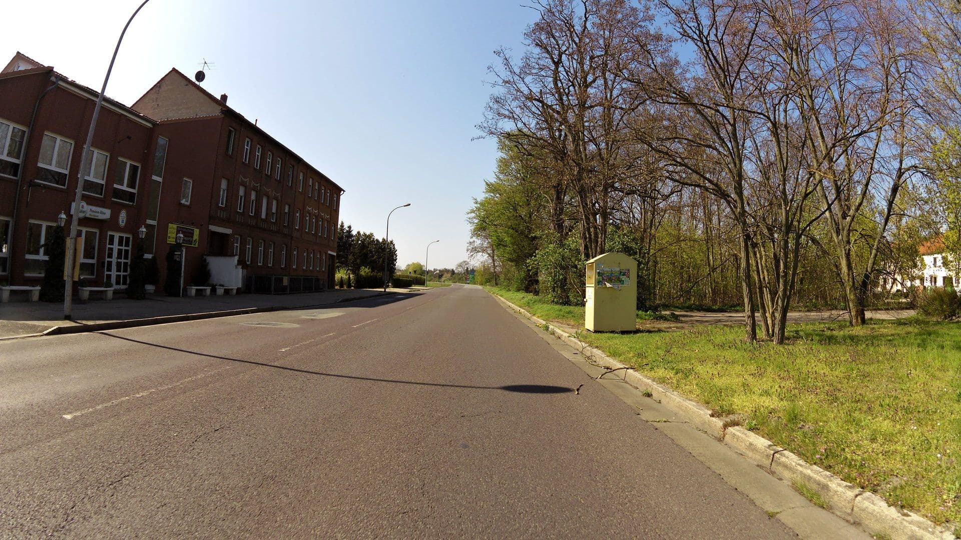 Street view near Pension-Röxe, Stendal — © moenk (CC BY-SA · Mapillary)