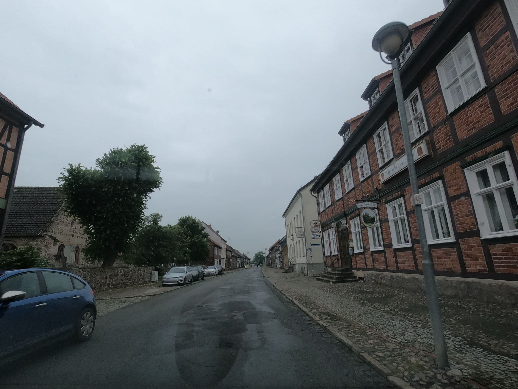Street view near Landgasthaus Apenburger Hof, Beetzendorf — © u14183 (CC BY-SA · Mapillary)