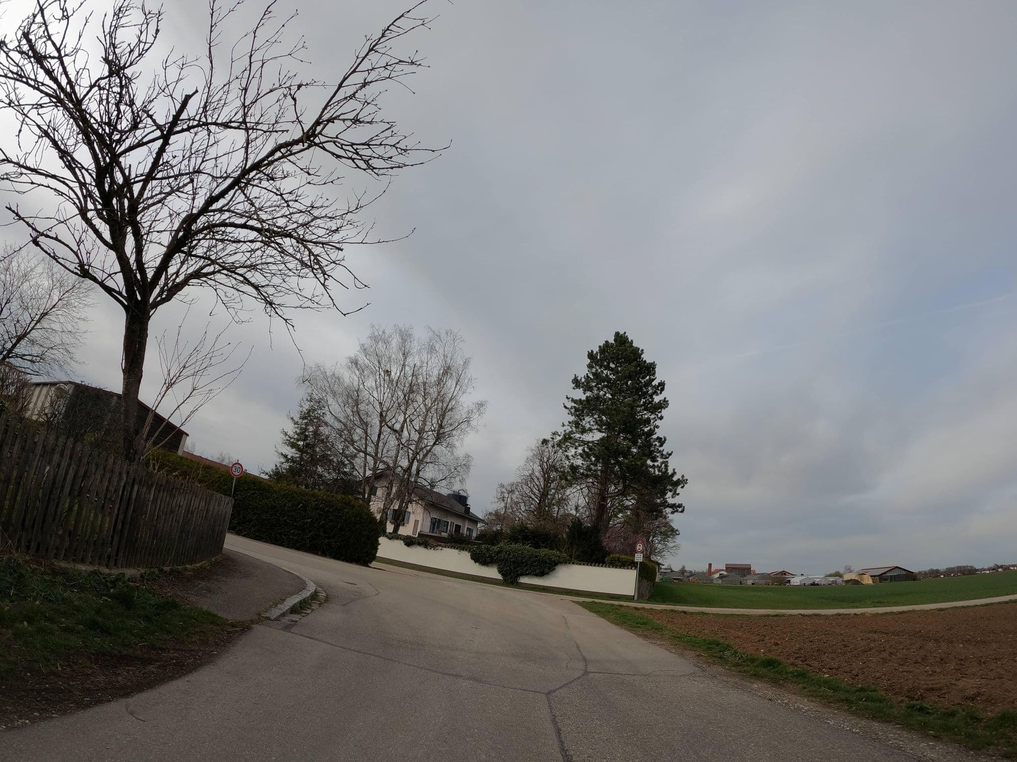 Street view near Steffis Einfamilienhaus, Taufkirchen — © strubbl (CC BY-SA · Mapillary)