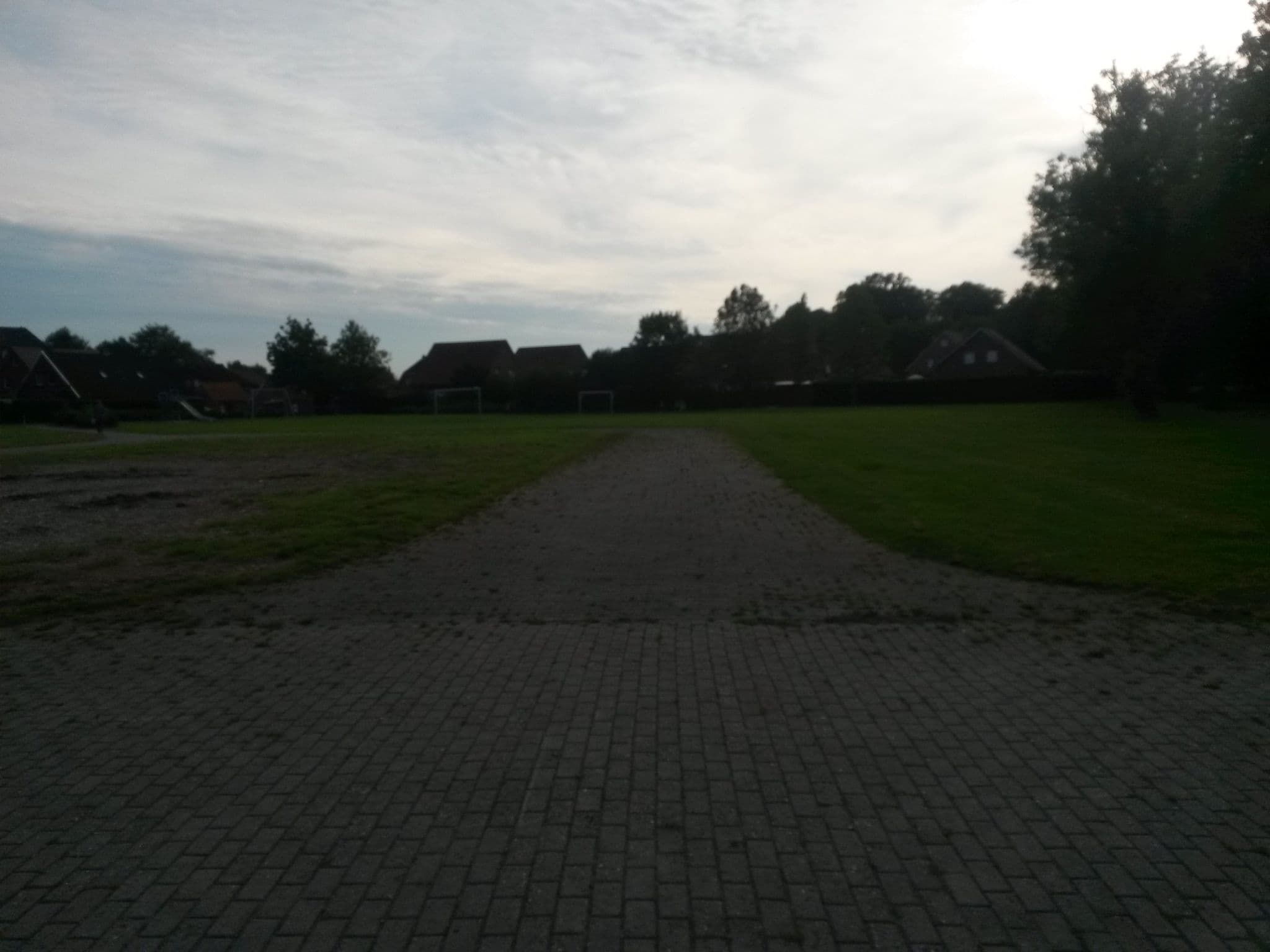 Street view near Wohnmobilstellplatz Schützenplatz Wittmund, Wittmund — © friesede (CC BY-SA · Mapillary)