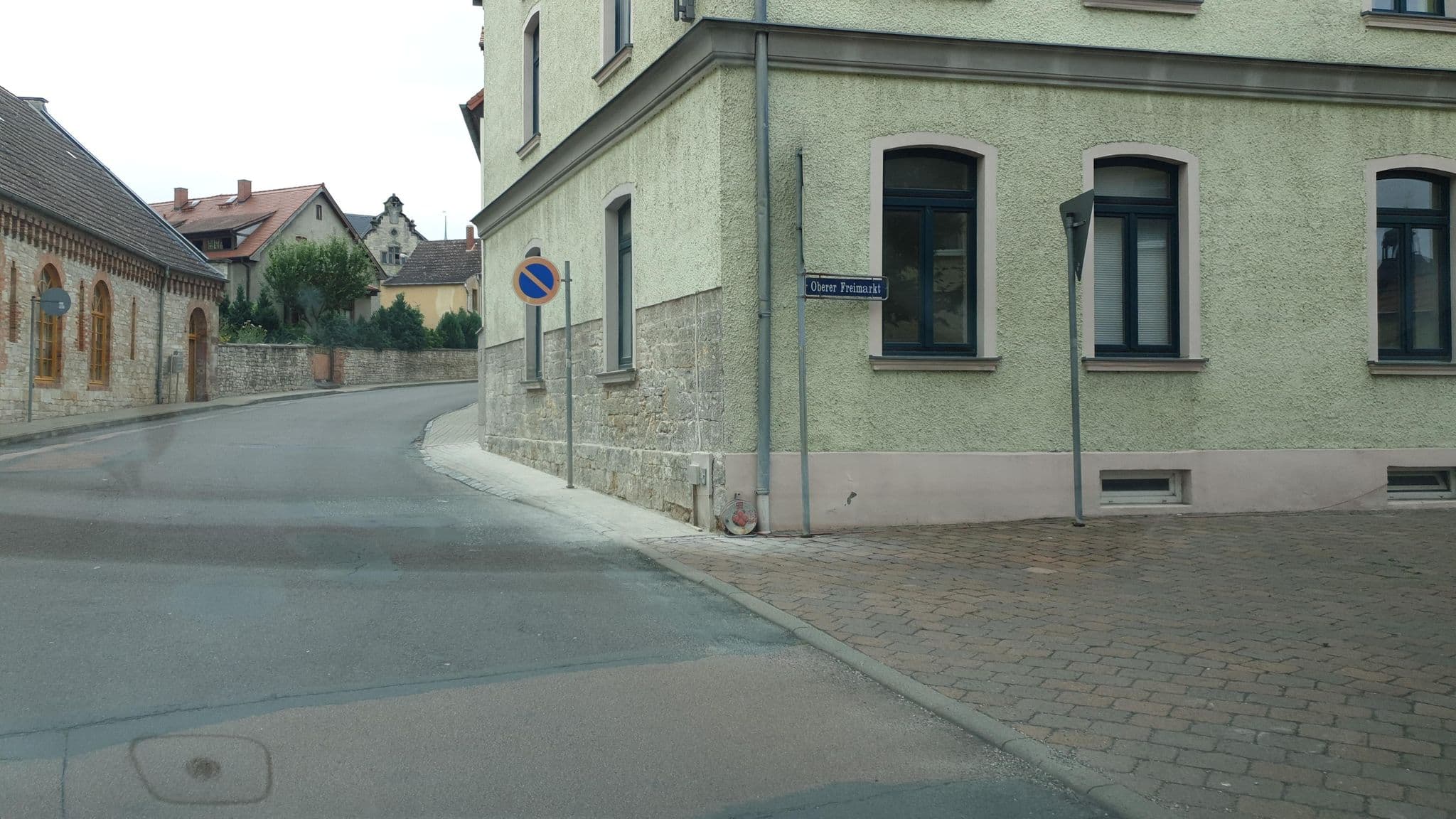 Street view near Hotel zur Sonne, Querfurt — © canislupus (CC BY-SA · Mapillary)