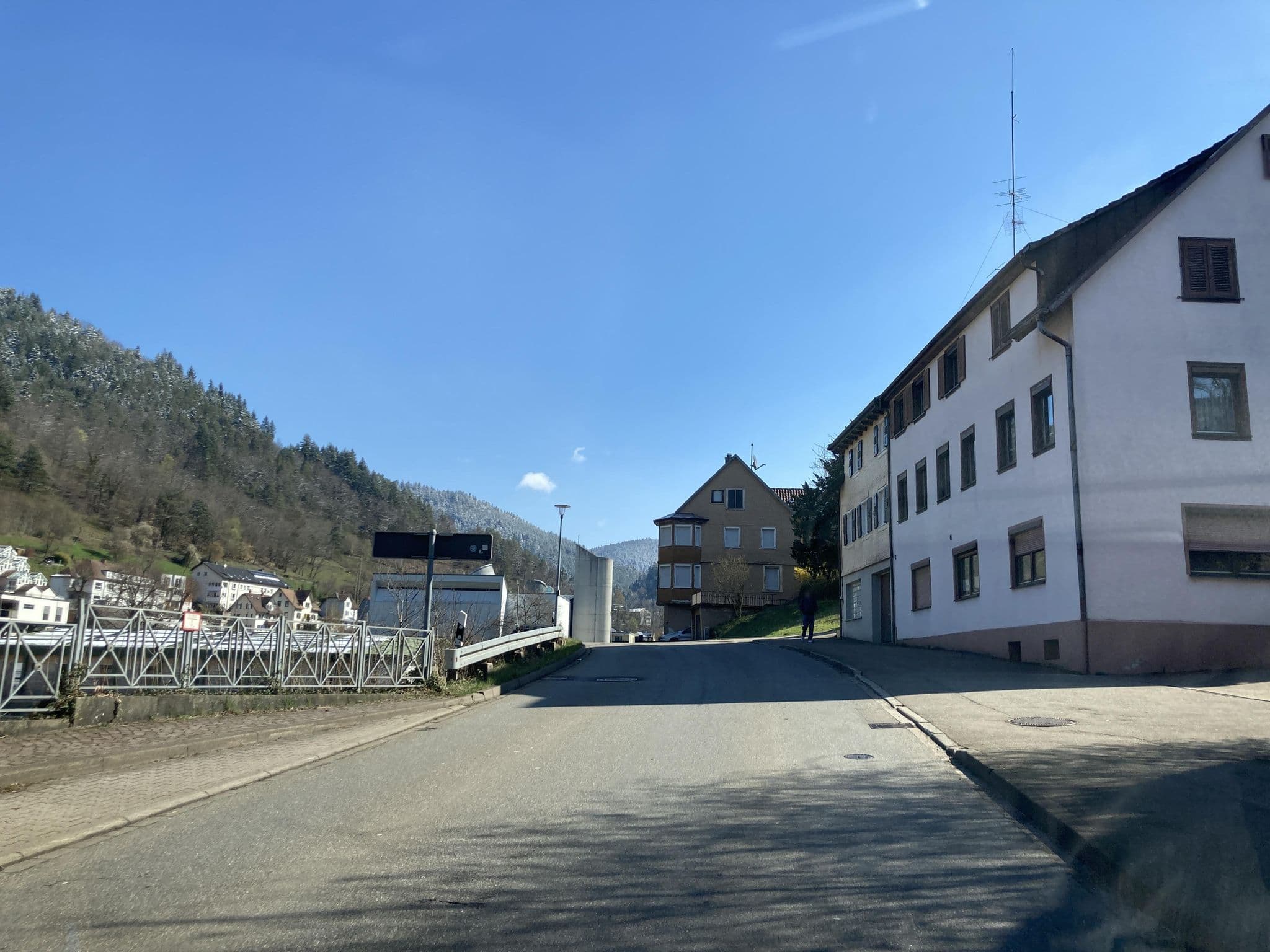 Street view near Wohnmobilstellplatz Hornberg, Hornberg — © tasmaniadevil (CC BY-SA · Mapillary)
