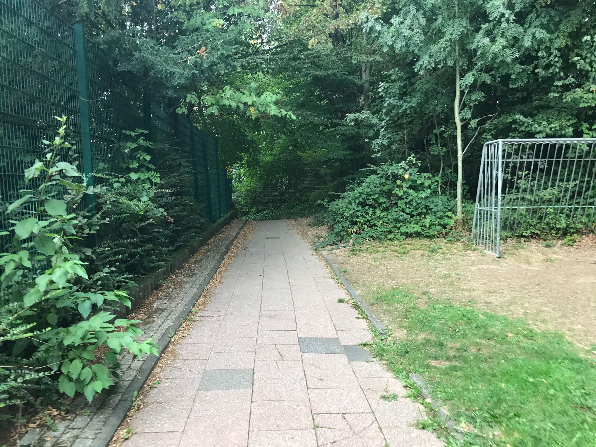 Street view near Wohnmobilstellplatz Am Hallenbad Leichlingen, Leichlingen — © op3333 (CC BY-SA · Mapillary)