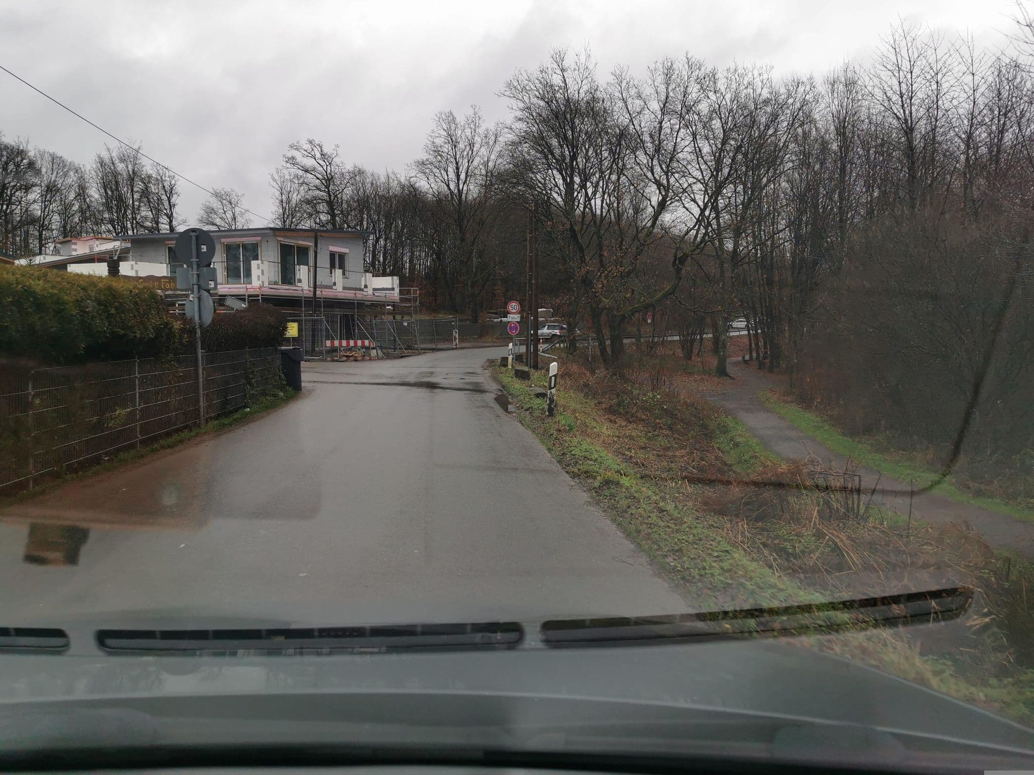 Street view near Campingplatz Bruchersee, Marienheide — © ASRvw (CC BY-SA · Mapillary)