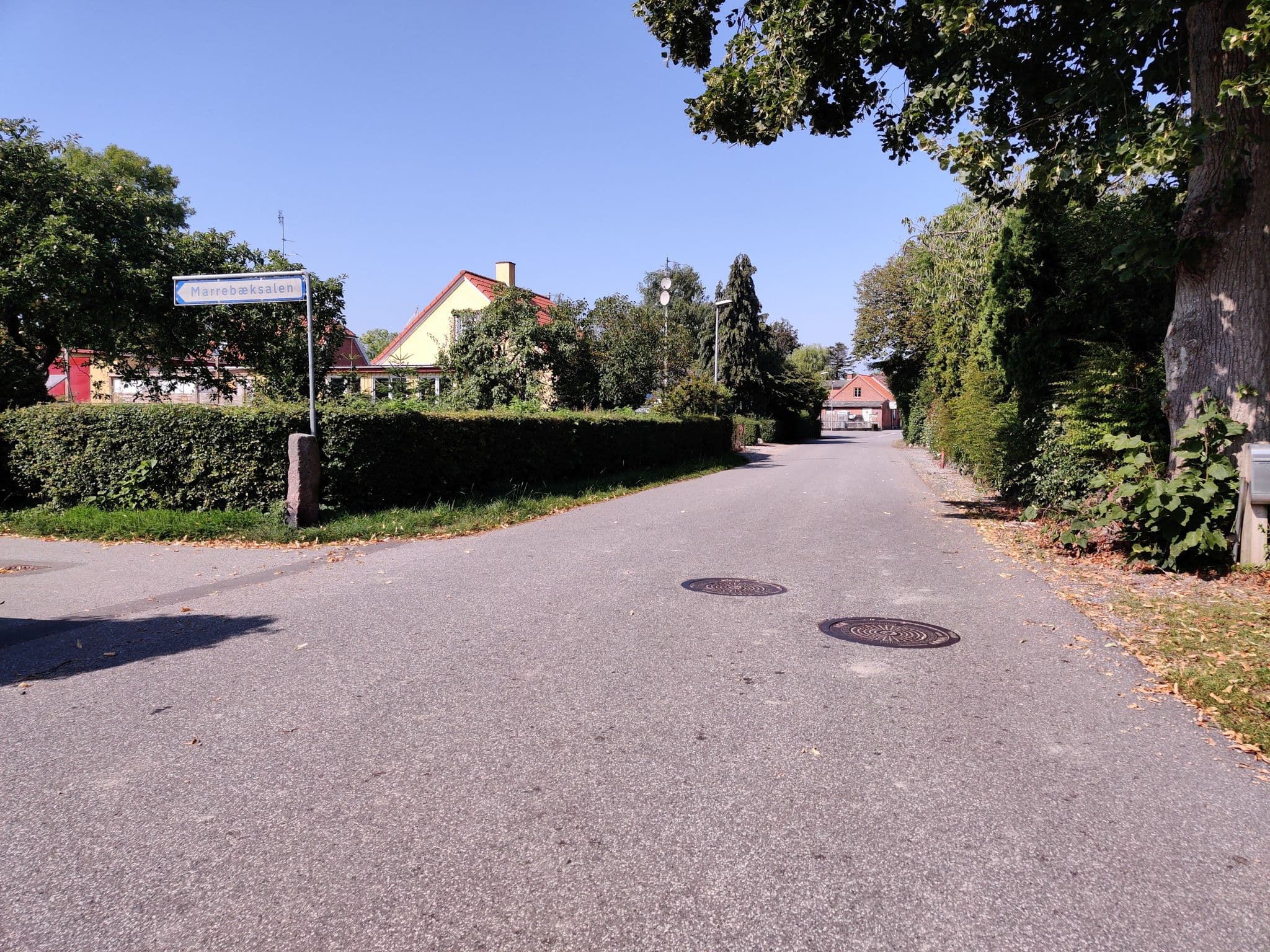 Street view near Frederiksensminde Bed & Breakfast, Væggerløse — © sfromis (CC BY-SA · Mapillary)