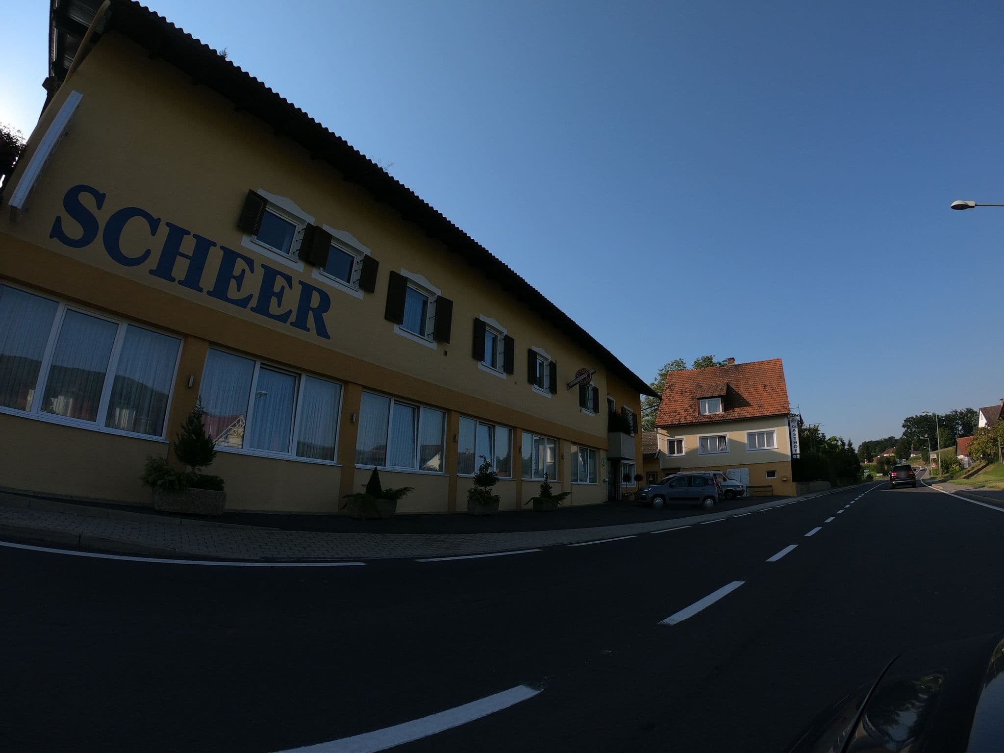 Street view near Gasthof Scheer, Bad Gleichenberg — © richlv (CC BY-SA · Mapillary)