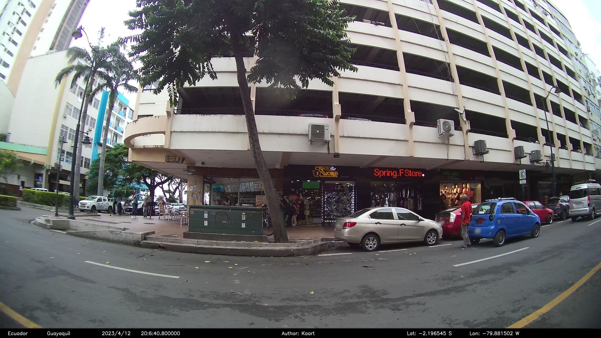 Street view near Malecon Inn, Guayaquil