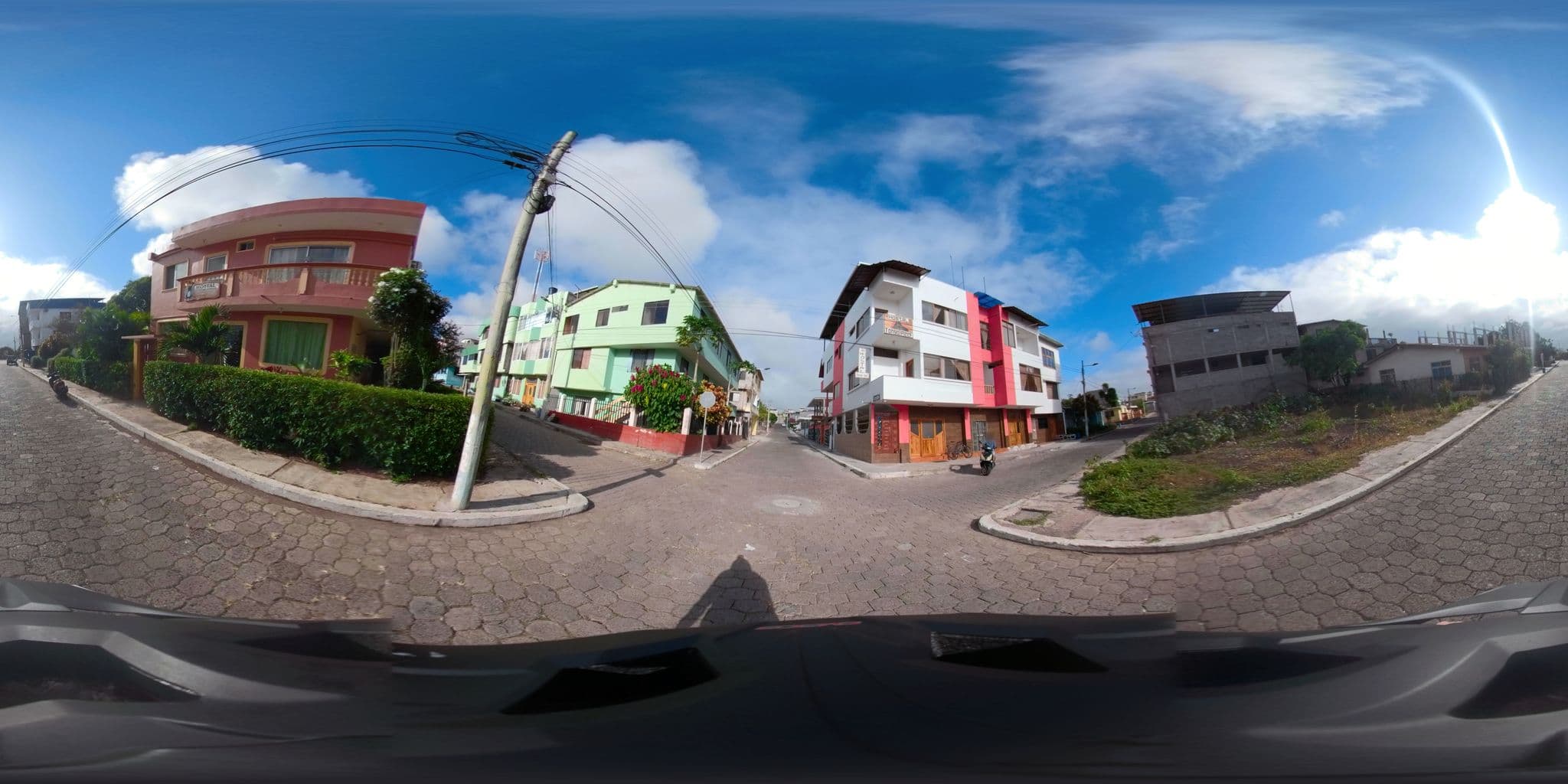 Street view near Posada Turistica Terito, Puerto Baquerizo Moreno — © sdanielzer (CC BY-SA · Mapillary)