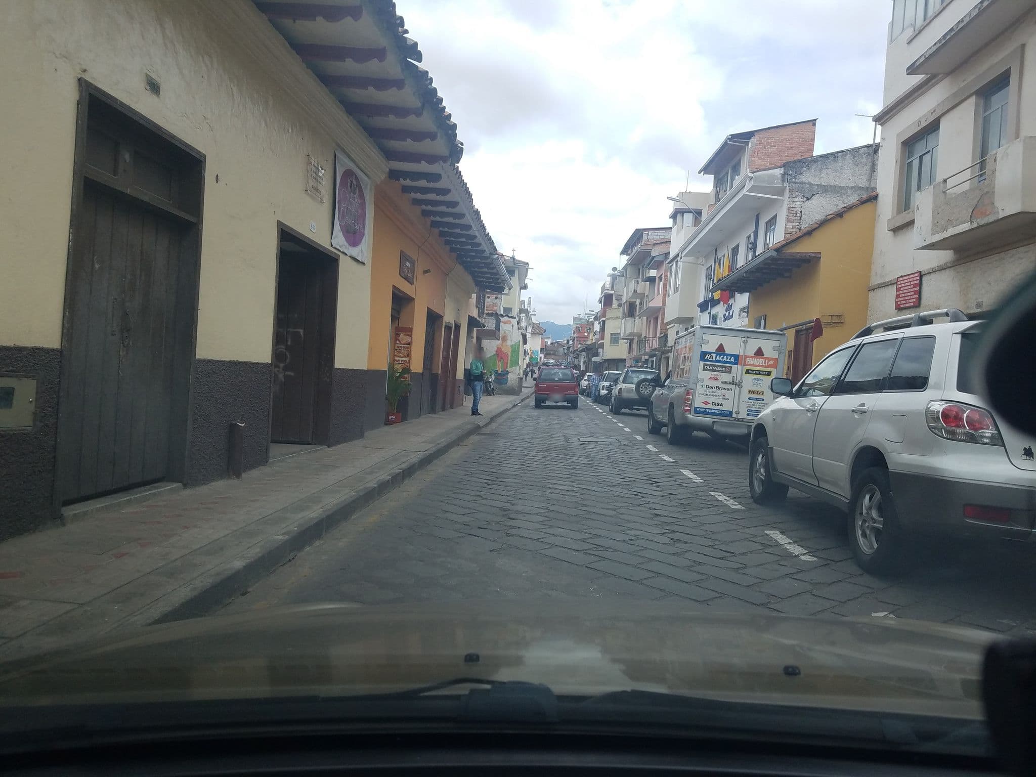 Street view near Hostal Villa del Rosario, Cuenca