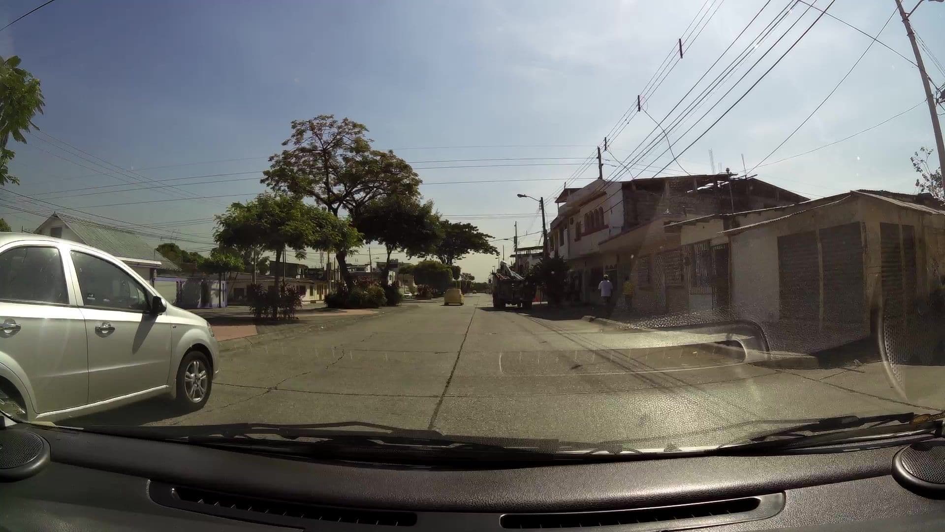 Street view near Casa lokoman, Eloy Alfaro — © kaartcam (CC BY-SA · Mapillary)