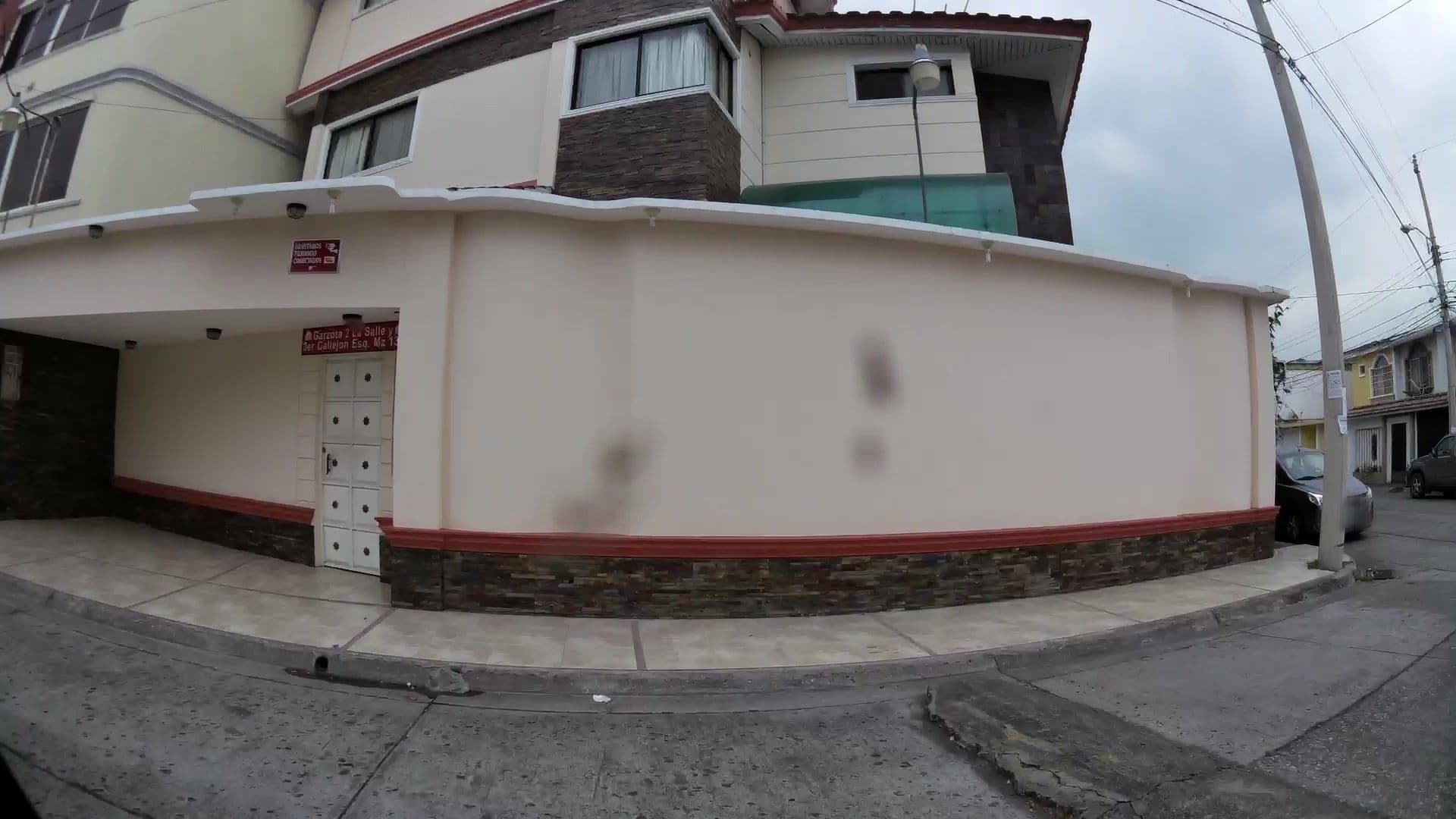 Street view near Hostal Murali, Eloy Alfaro — © kaartcam (CC BY-SA · Mapillary)