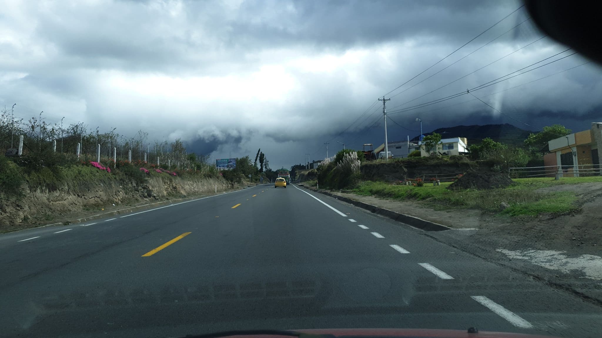Street view near Hostería el Tisaleño, Pelileo — © elsuggo (CC BY-SA · Mapillary)
