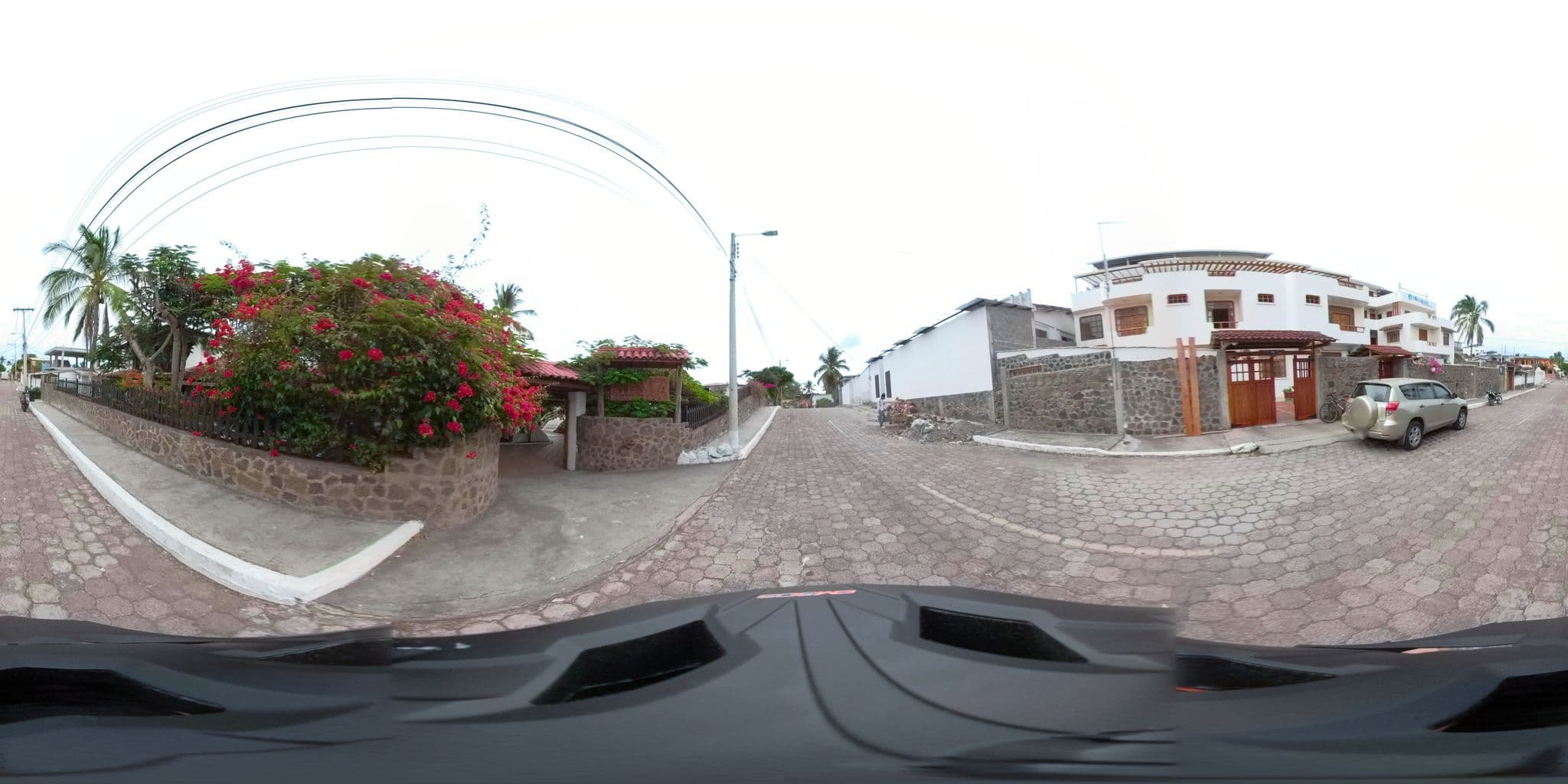 Street view near Islas de fuego, Puerto Ayora — © sdanielzer (CC BY-SA · Mapillary)