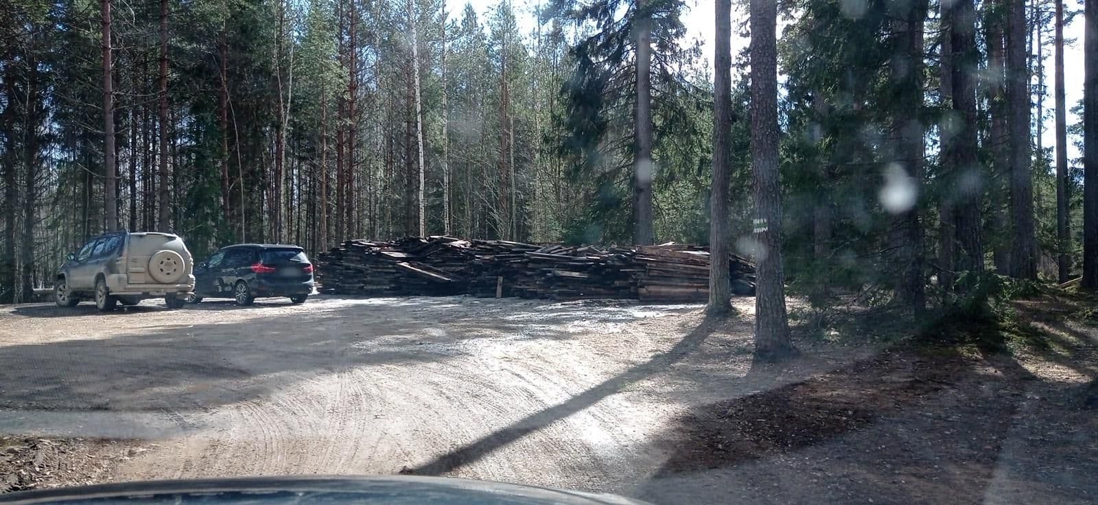 Street view near Valgesoo lõkkekoht, Põlva — © black (CC BY-SA · Mapillary)