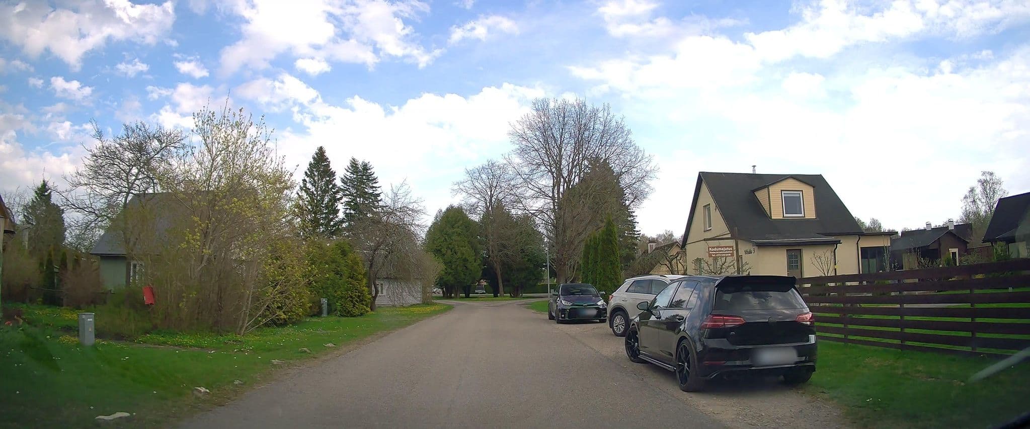 Street view near Võidu home accommodation, Orissaare — © ESTmapper1001 (CC BY-SA · Mapillary)