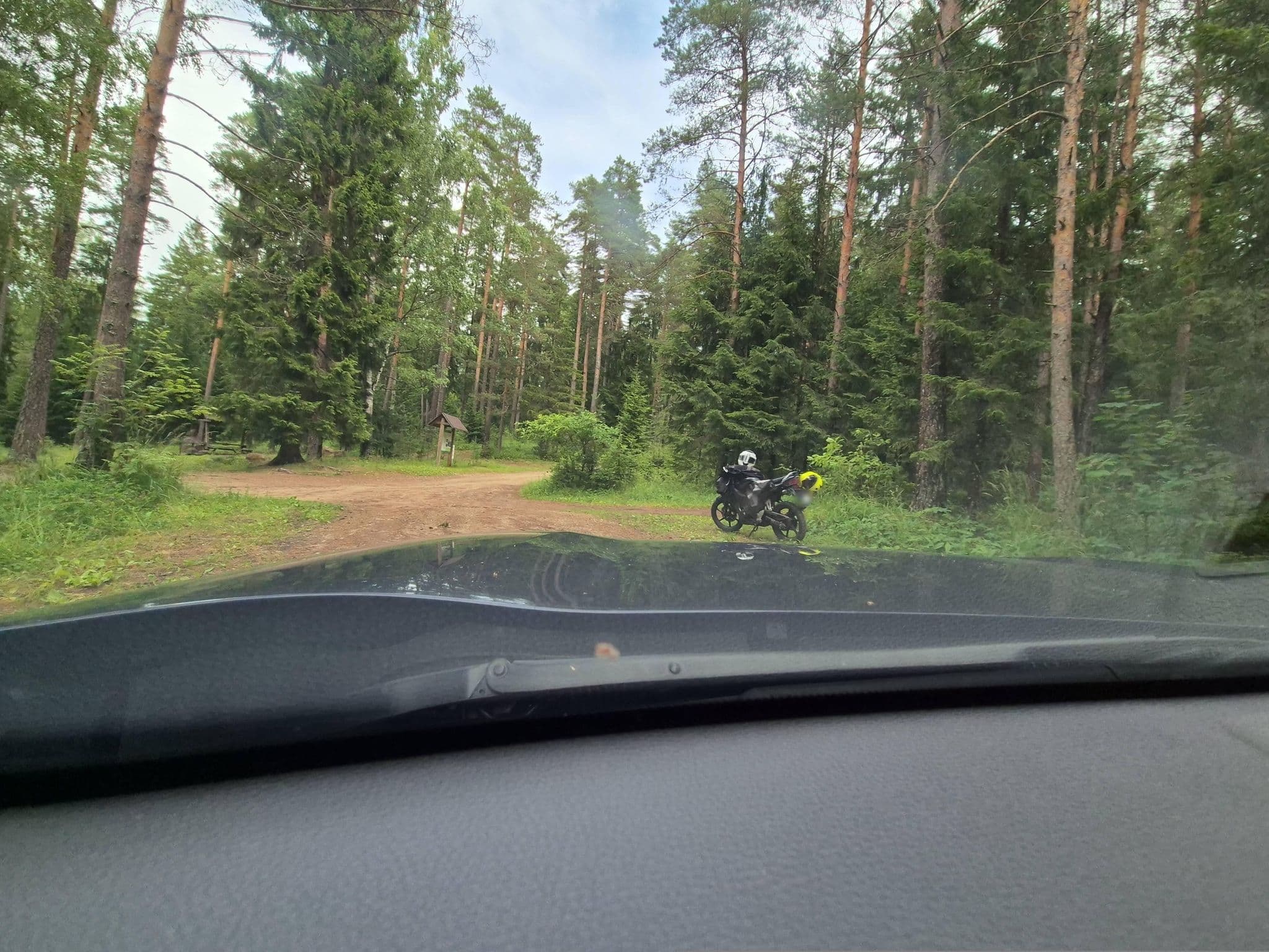 Street view near Rääkjärve lõkkekoht, Jõhvi — © Apirnus (CC BY-SA · Mapillary)