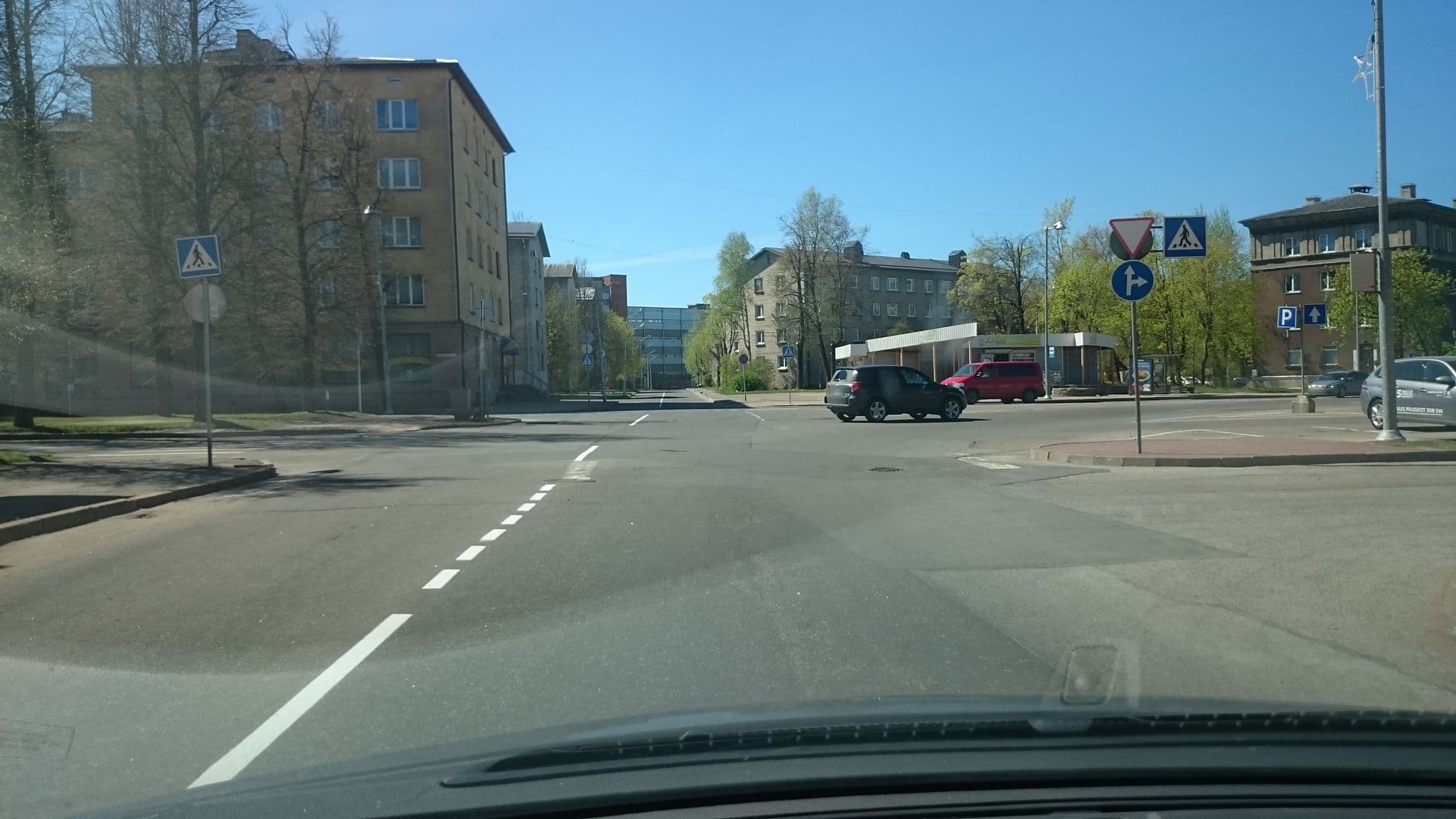 Street view near Narva Hotel, Narva — © juhanjuku (CC BY-SA · Mapillary)