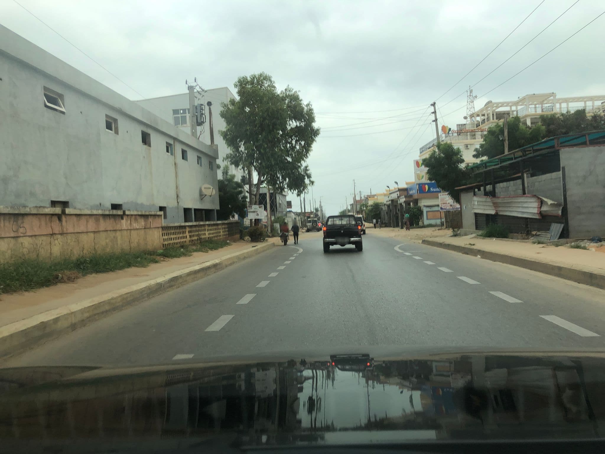 Street view near Sunshine Hotel, Benfica — © via (CC BY-SA · Mapillary)