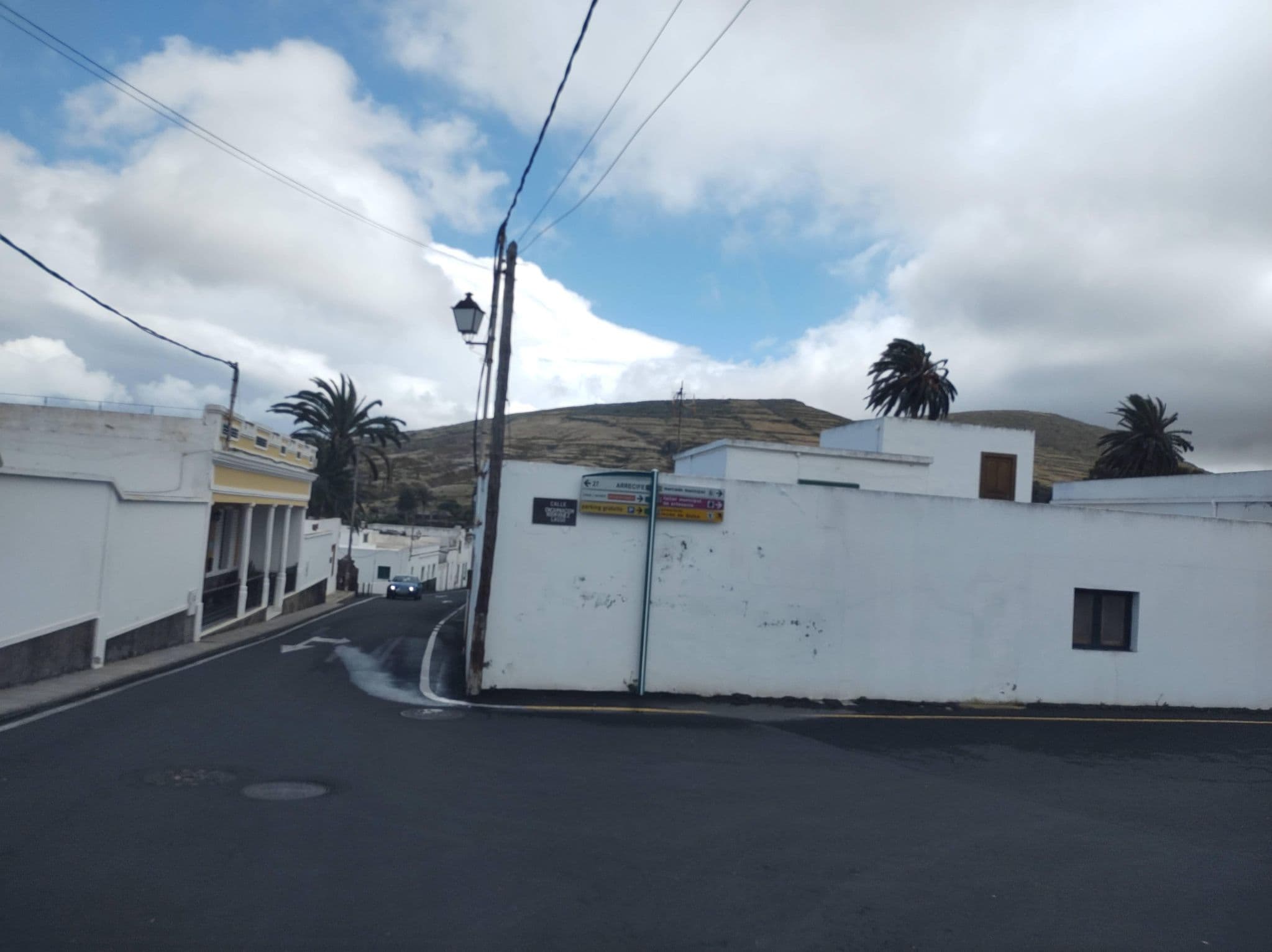 Street view near Casa Rural Lola y Juan, Haría — © thetornado76 (CC BY-SA · Mapillary)